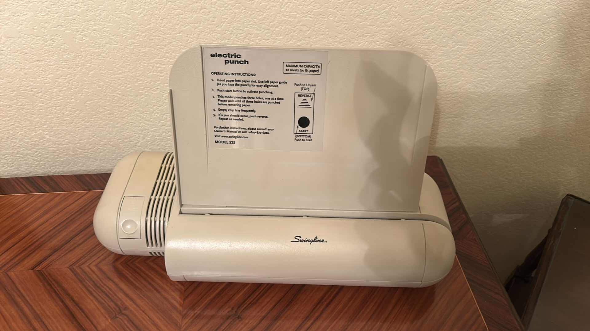 Photo 1 of SWINGLINE ELECTRIC HOLE PUNCH