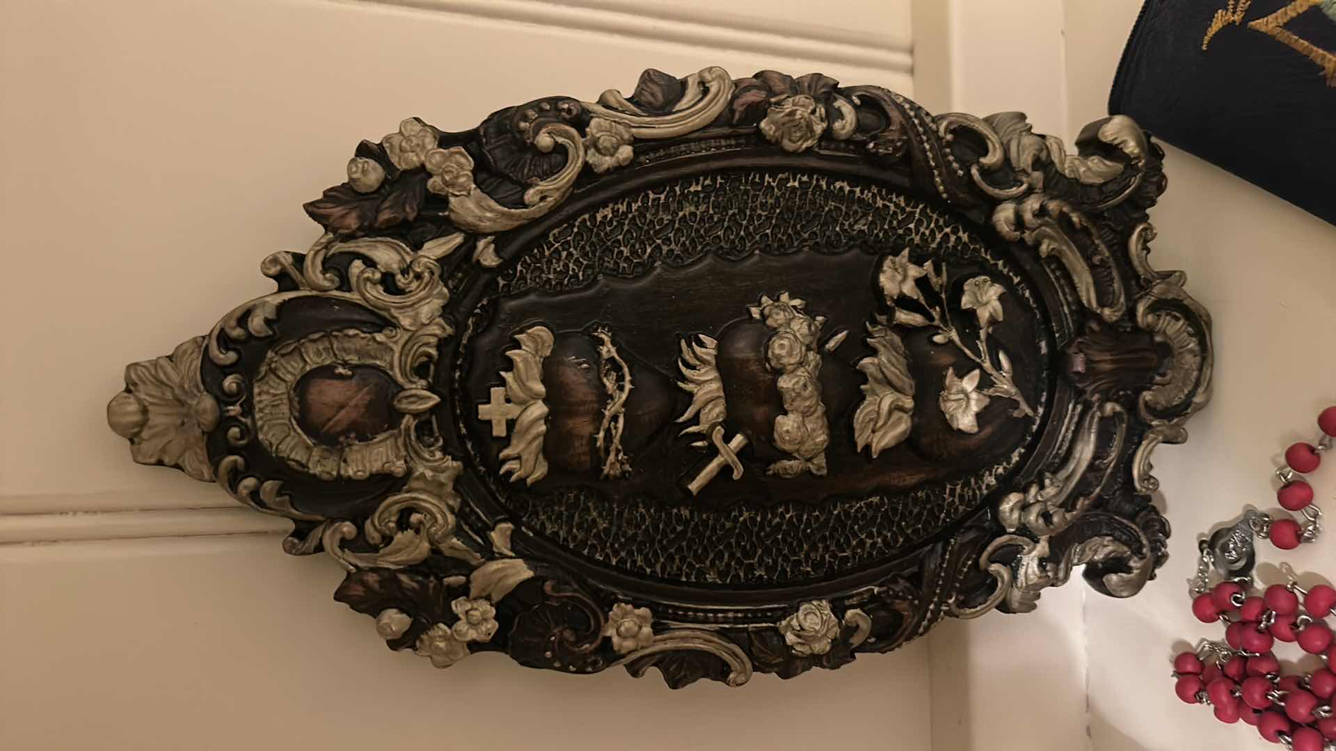 Photo 1 of RELIGIOUS ITEMS- WALL PLAQUE AND ROSARY IN CASE