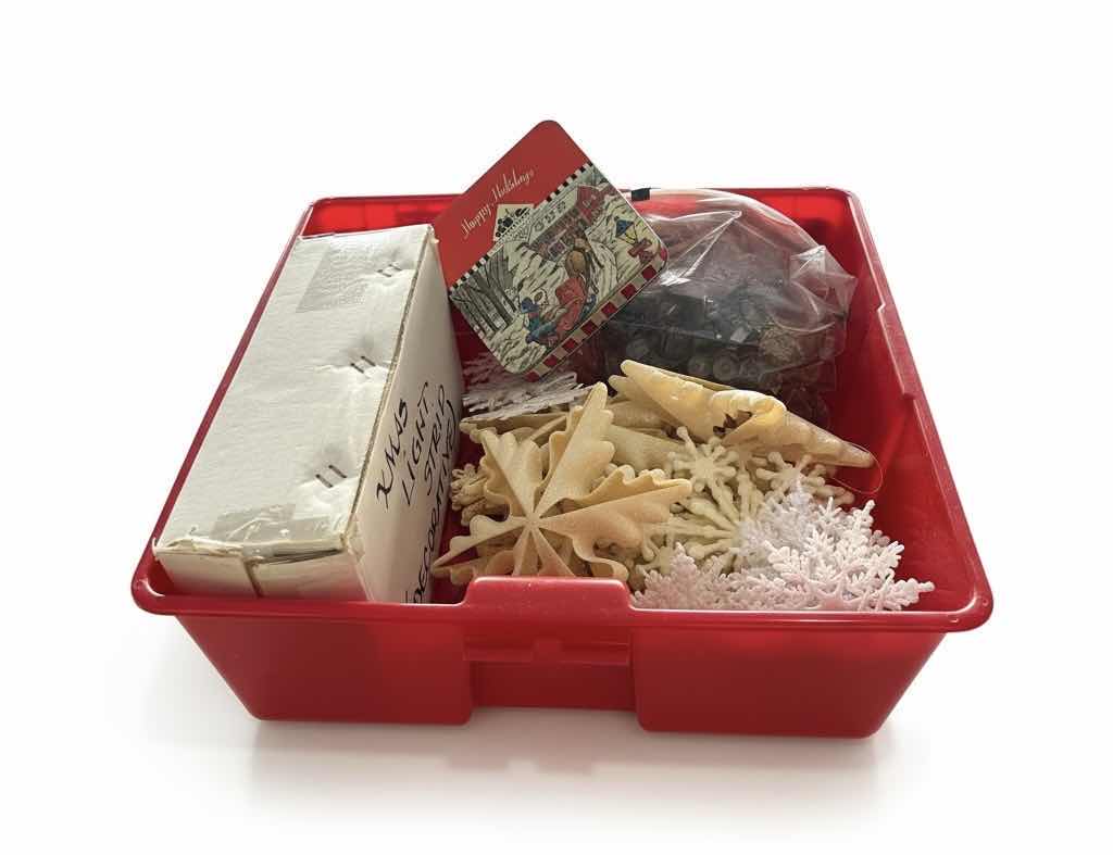 Photo 1 of TOTE WITH CHRISTMAS DECOR