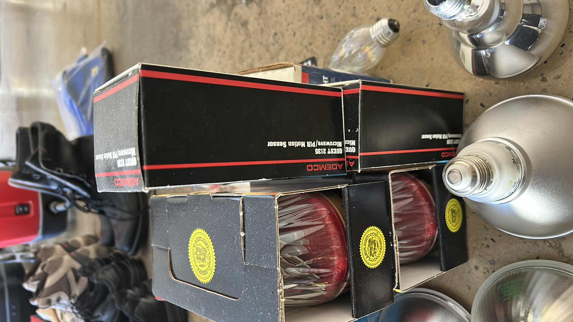 Photo 1 of LIGHTBULBS