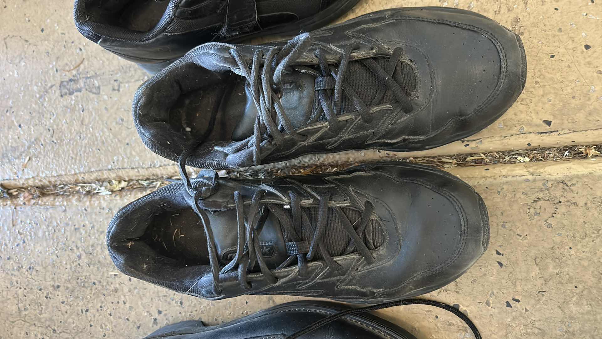 Photo 1 of 4 PAIRS OF SHOES