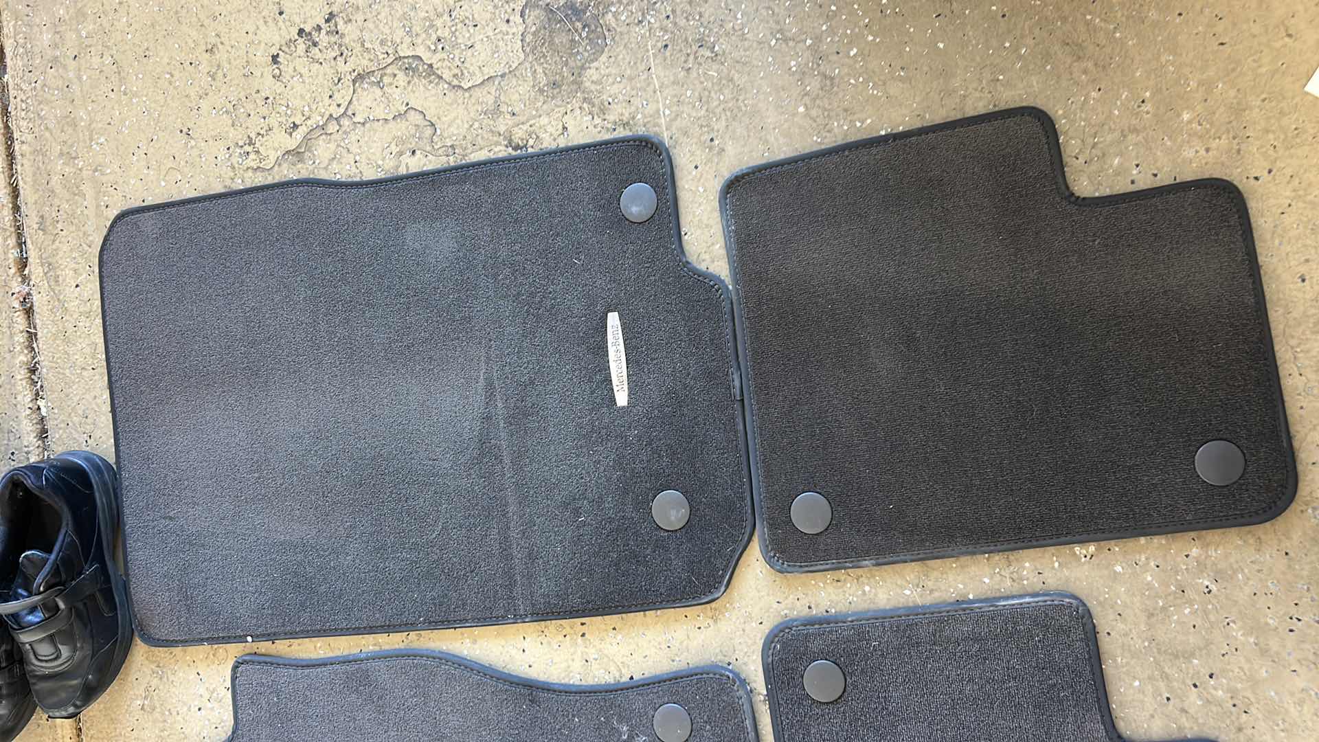 Photo 1 of MERCEDES BENZ FLOOR MATS