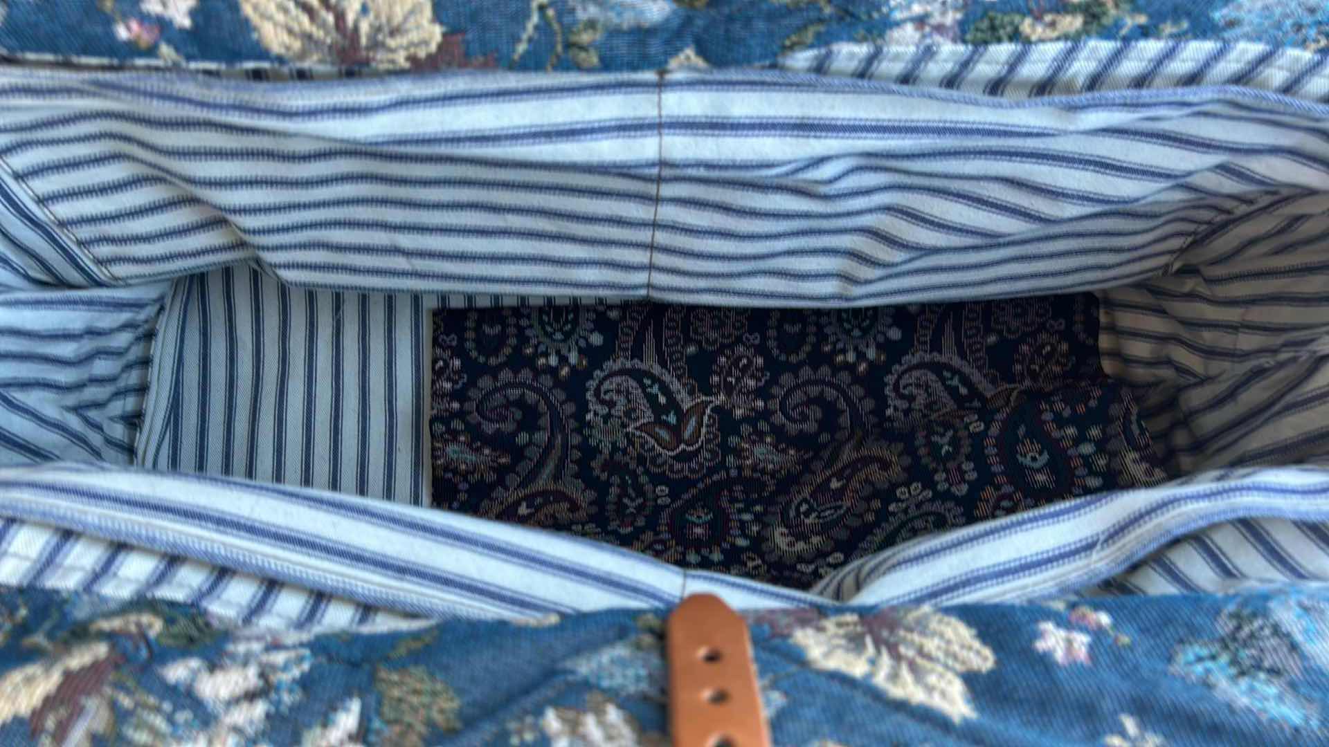 Photo 1 of LARGE CARPET TRAVEL BAG