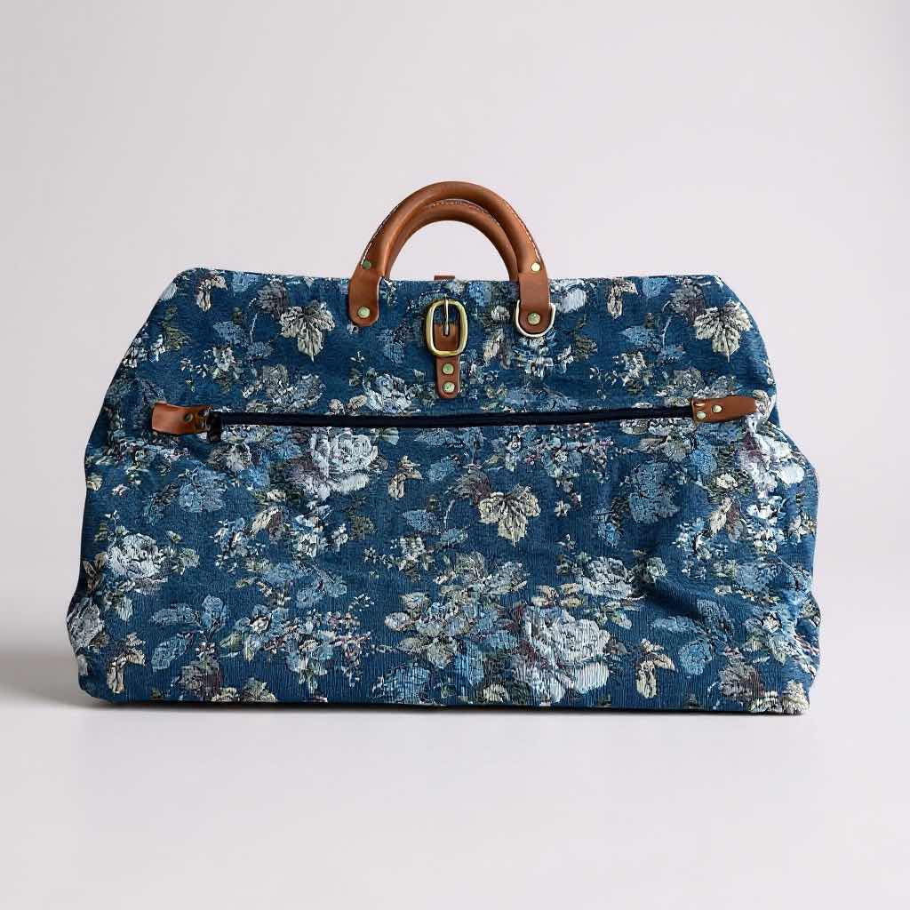 Photo 1 of LARGE CARPET TRAVEL BAG