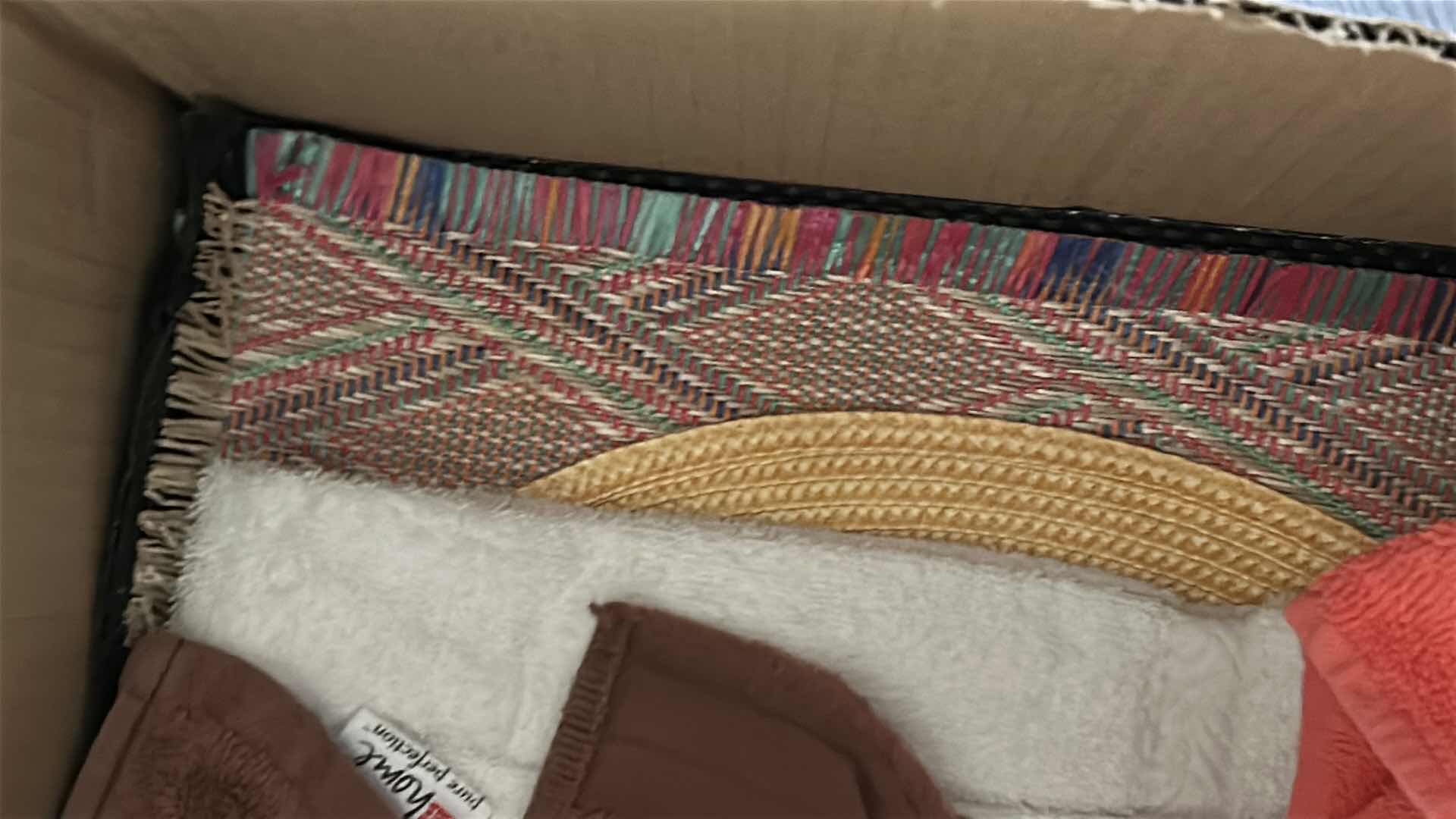 Photo 1 of BOX OF HAND TOWELS, BATH TOWELS AND HOT PADZ