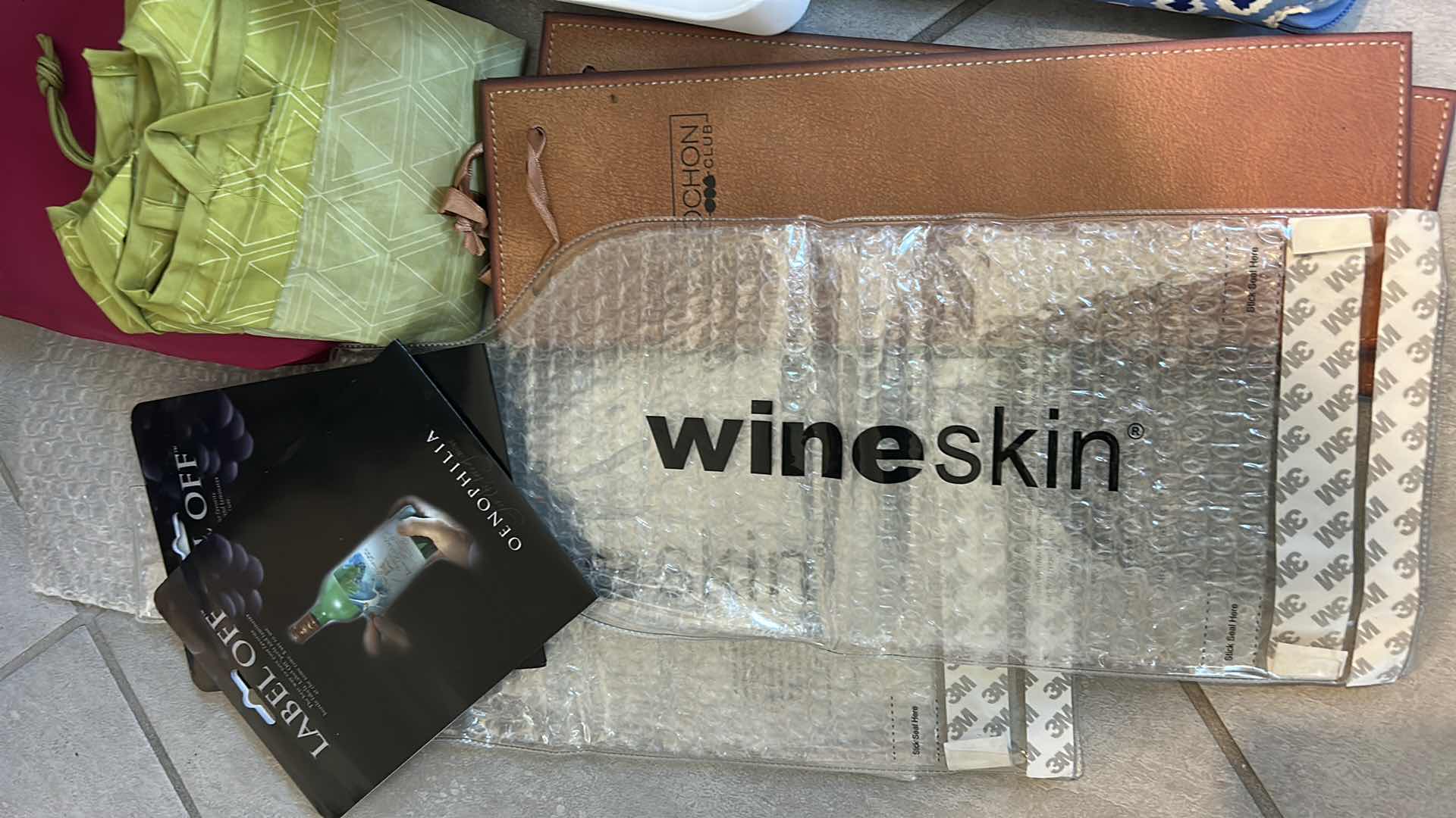 Photo 1 of KITCHEN ITEMS / ORGANIZATION SND STORAGE