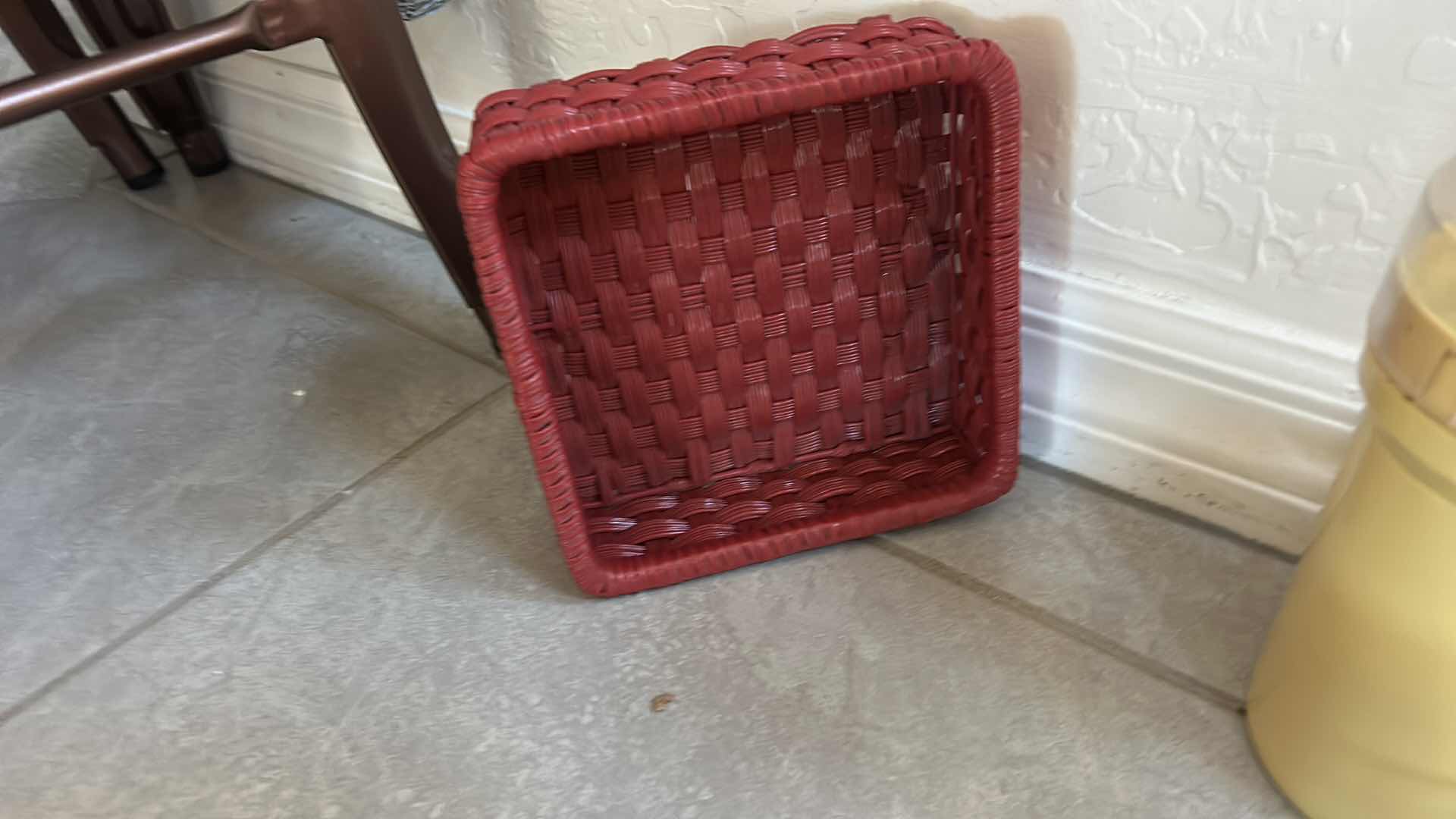 Photo 1 of KITCHEN ITEMS