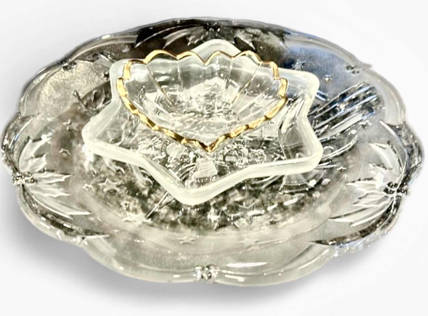 Photo 1 of 3- CLASS/CRYSTAL SERVING PLATES