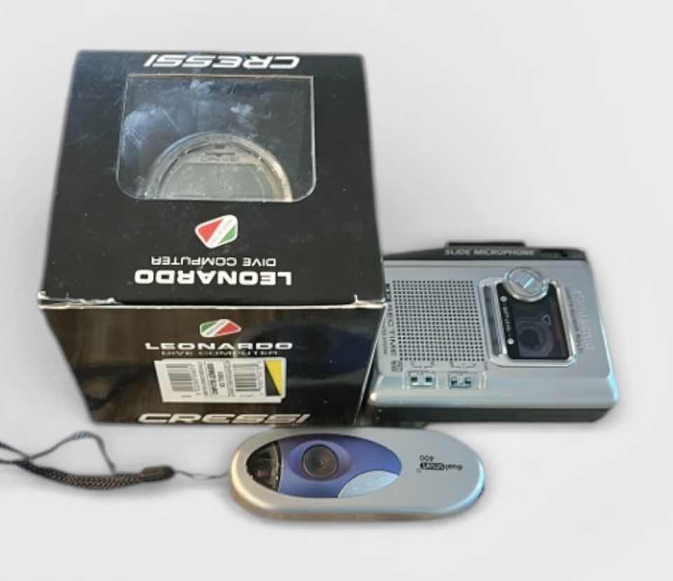 Photo 1 of ELECTRONICS