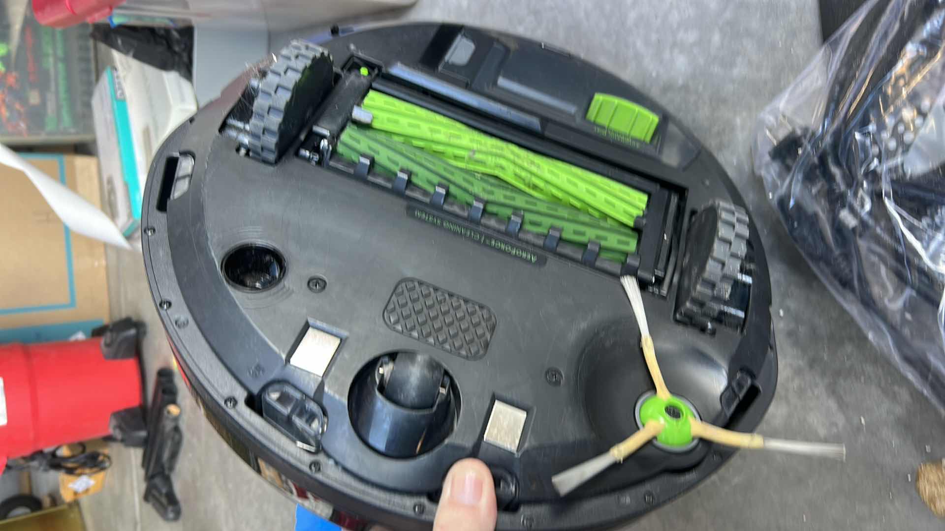 Photo 1 of iROBOT ROOMBA