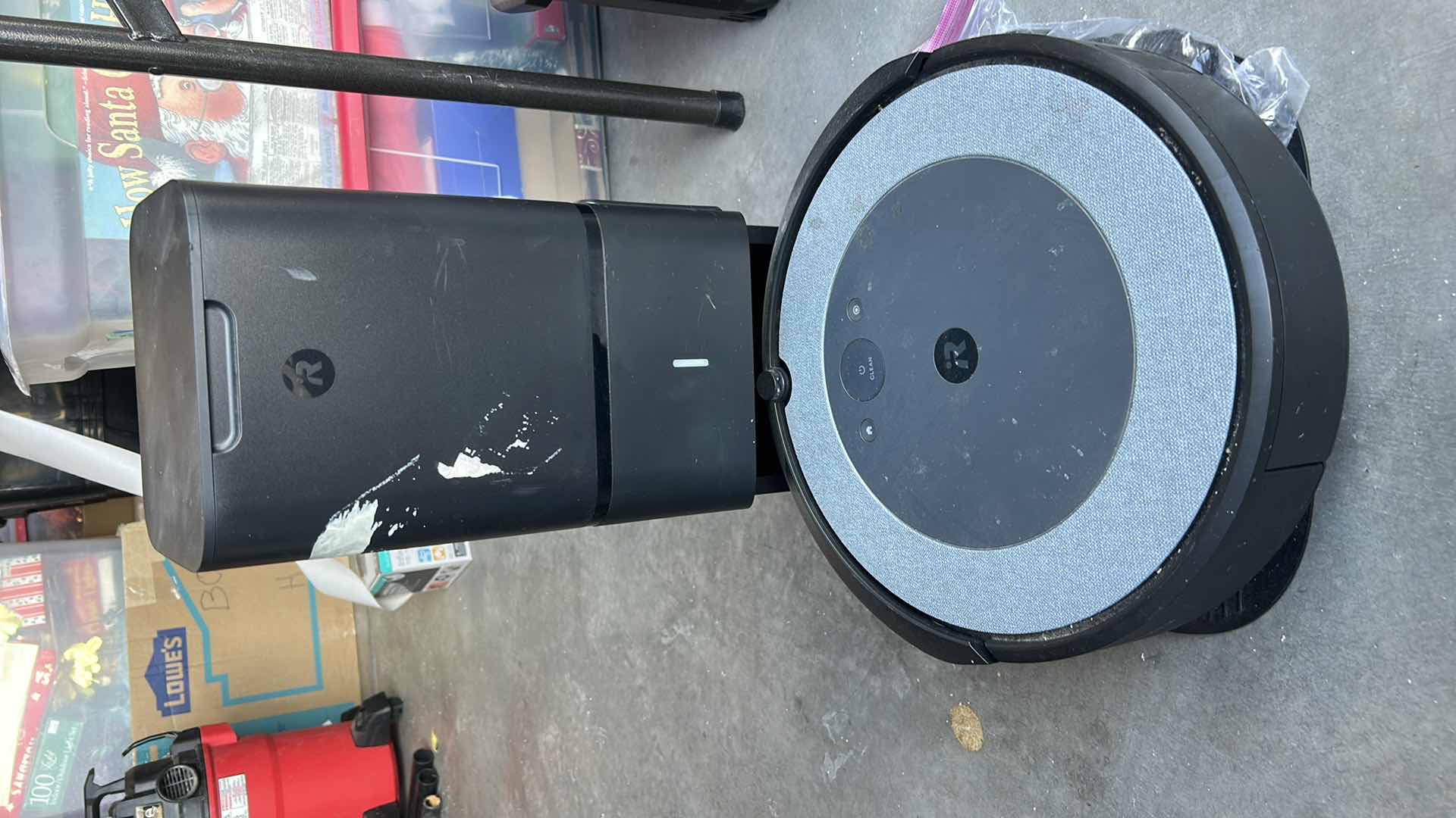 Photo 1 of iROBOT ROOMBA