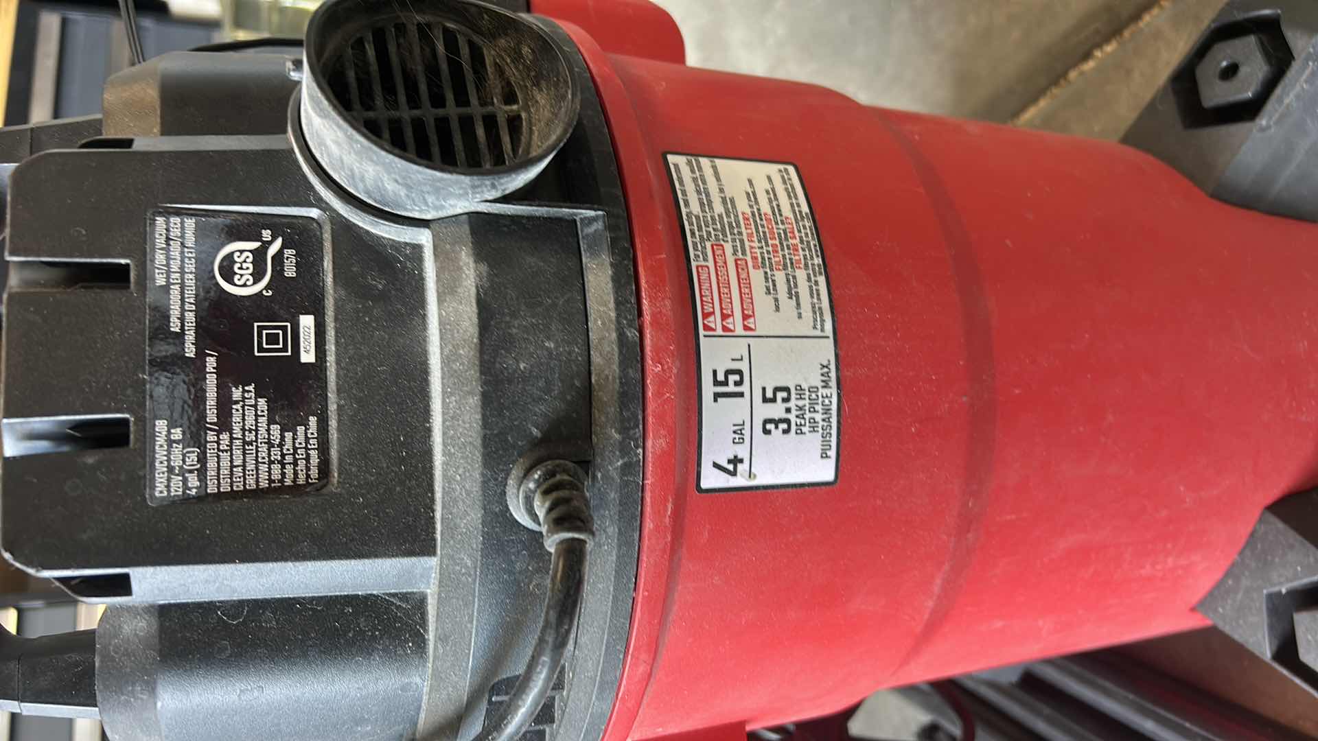 Photo 1 of CRAFTSMAN MINI SHOP VAC