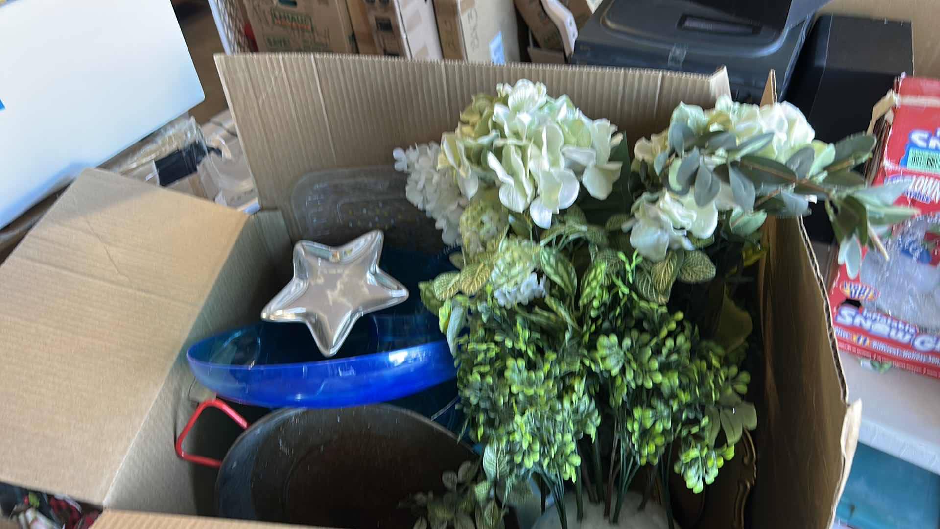 Photo 1 of BOX OF HOME DECOR