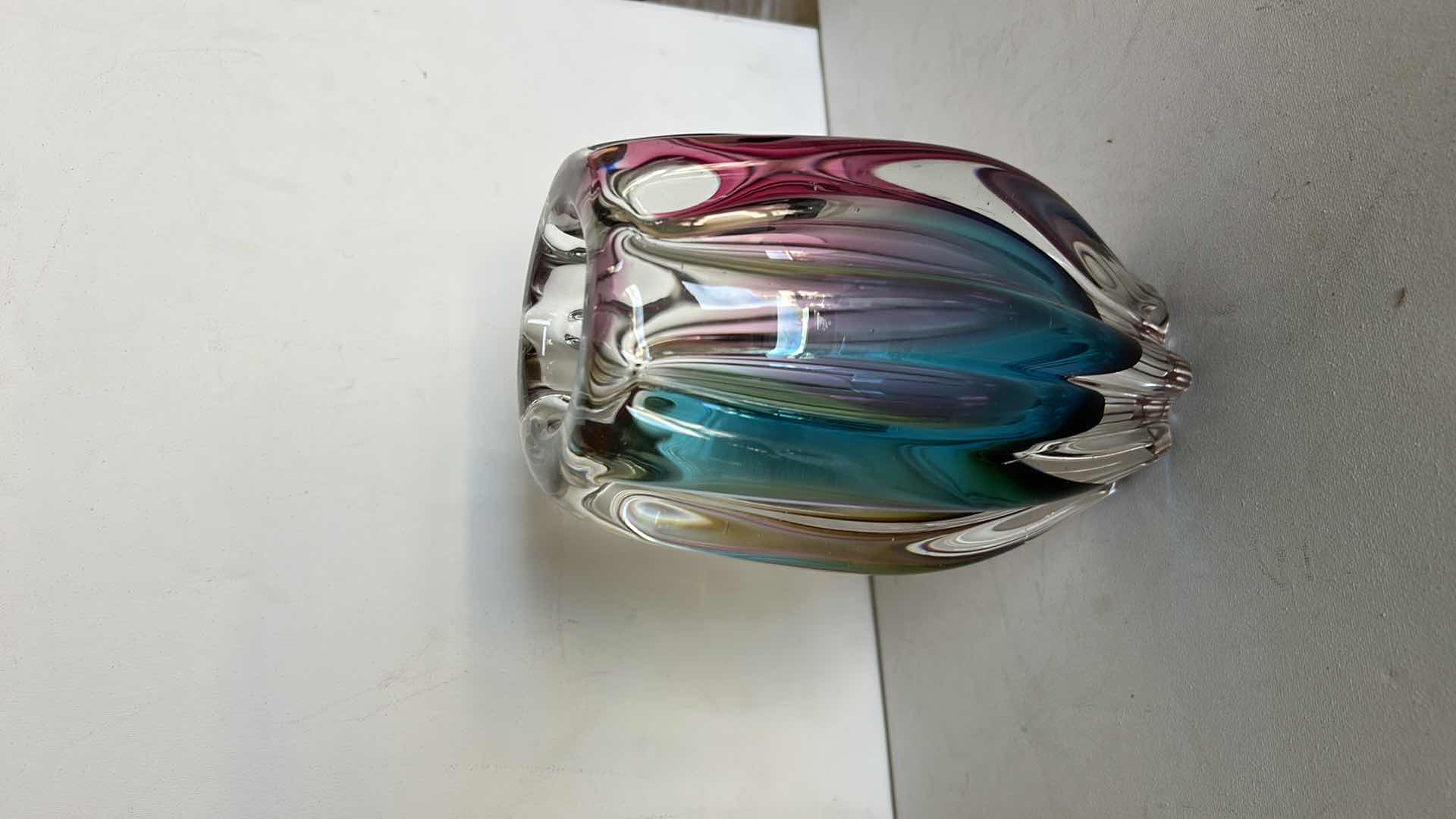 Photo 1 of SANYU GLASSWORKS NARUMI FANTASY SERIES ART GLASS VASE.
• VINTAGE HANDBLOWN GLASS VASE MADE IN JAPAN, LIKELY FROM THE 1960S OR 1970S.
• DESIGN USES THE SOMMERSO TECHNIQUE WITH LAYERED TRANSPARENT GLASS OVER INTERNAL COLORS. H8”