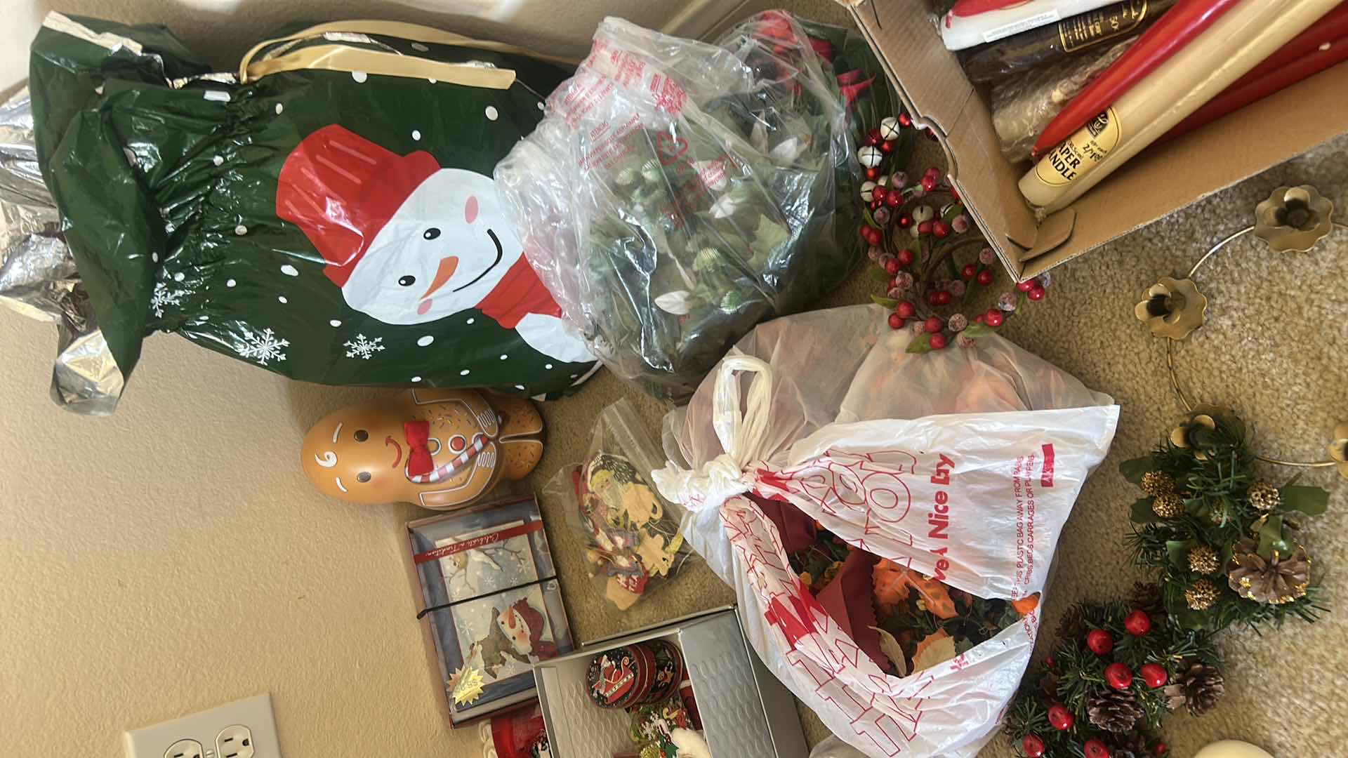 Photo 1 of CHRISTMAS DECOR