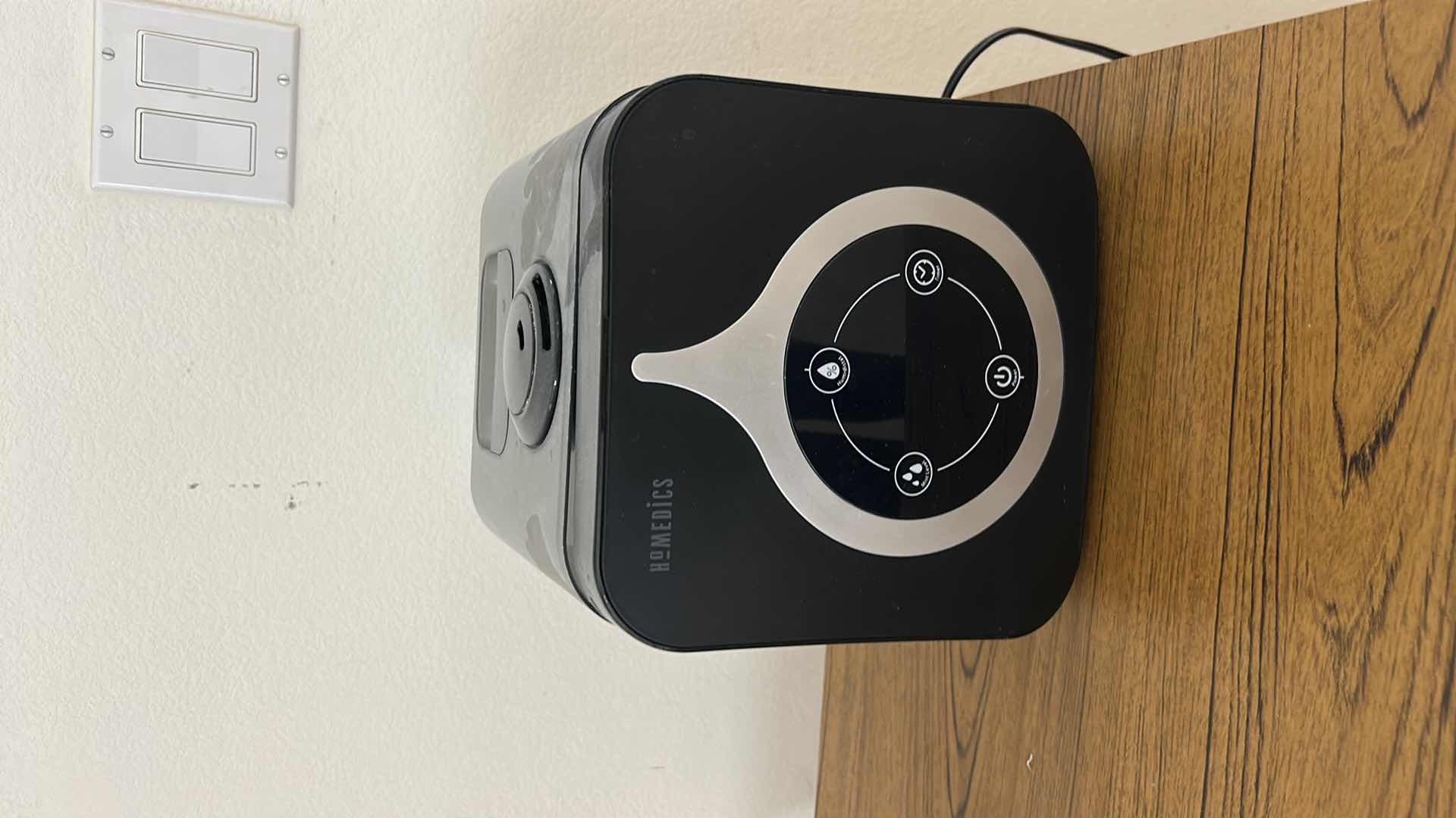 Photo 1 of HOMEDICS HUMIDIFIER