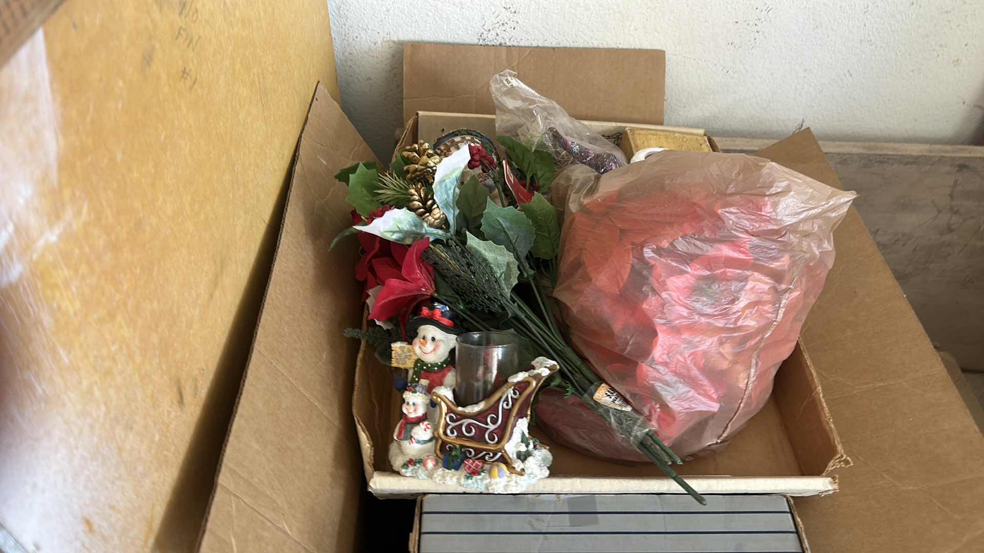 Photo 1 of CHRISTMAS TREE & CHRISTMAS DECOR