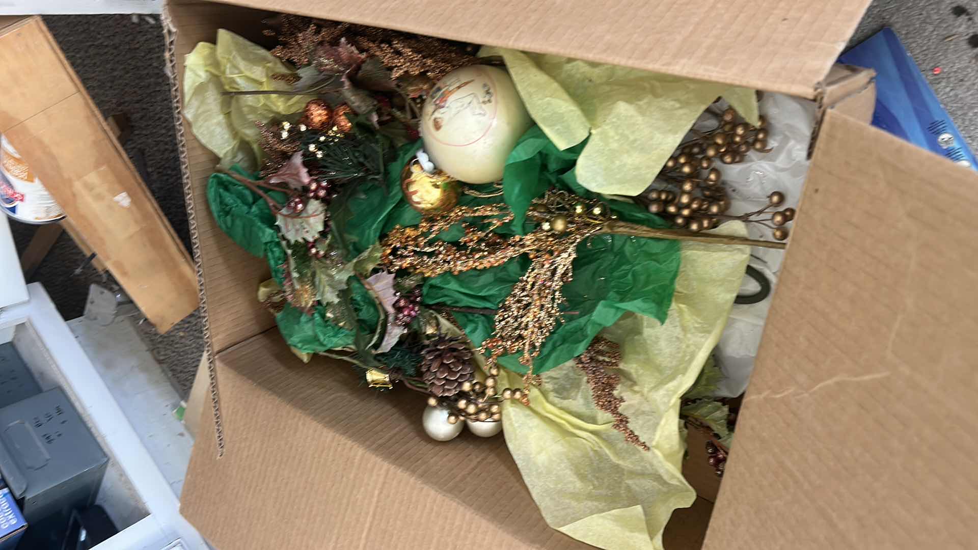 Photo 1 of CHRISTMAS TREE & CHRISTMAS DECOR