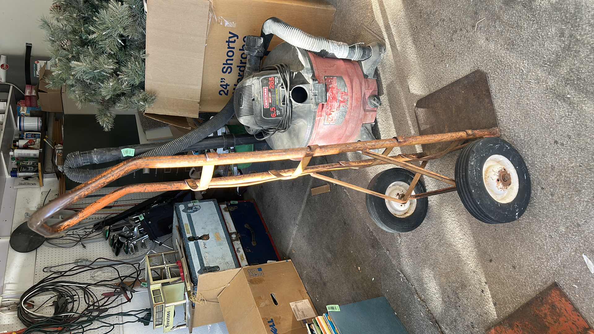 Photo 1 of METAL HANDTRUCK