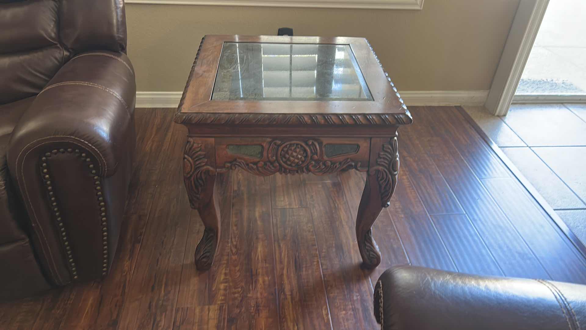 Photo 1 of VINTAGE END TABLE FEATURING A CARVED WOODEN FRAME WITH CABRIOLE LEGS AND A MARBLE TOP. 26“ x H25“