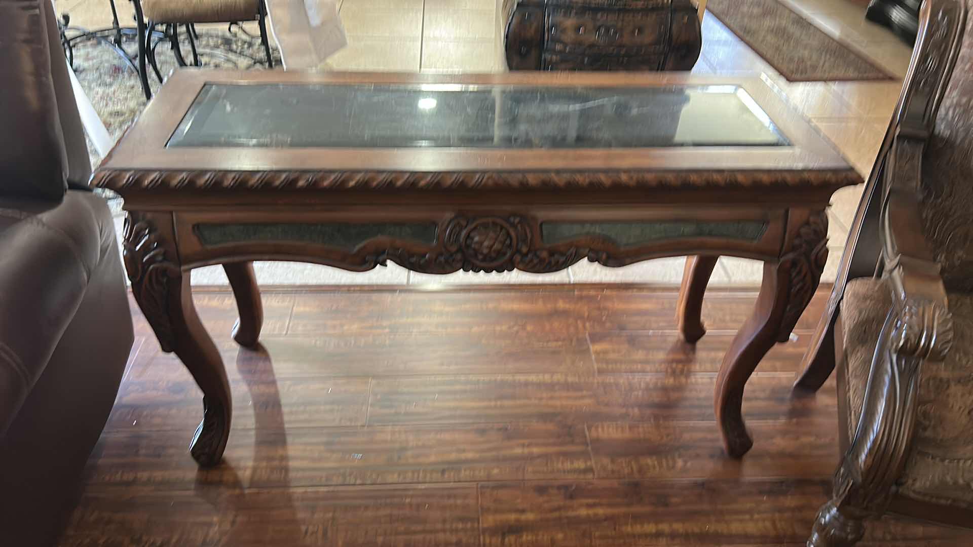 Photo 1 of VINTAGE SOFA TABLE FEATURING A CARVED WOODEN FRAME WITH CABRIOLE LEGS AND A MARBLE TOP. 
51“ x 19“ x H30“
