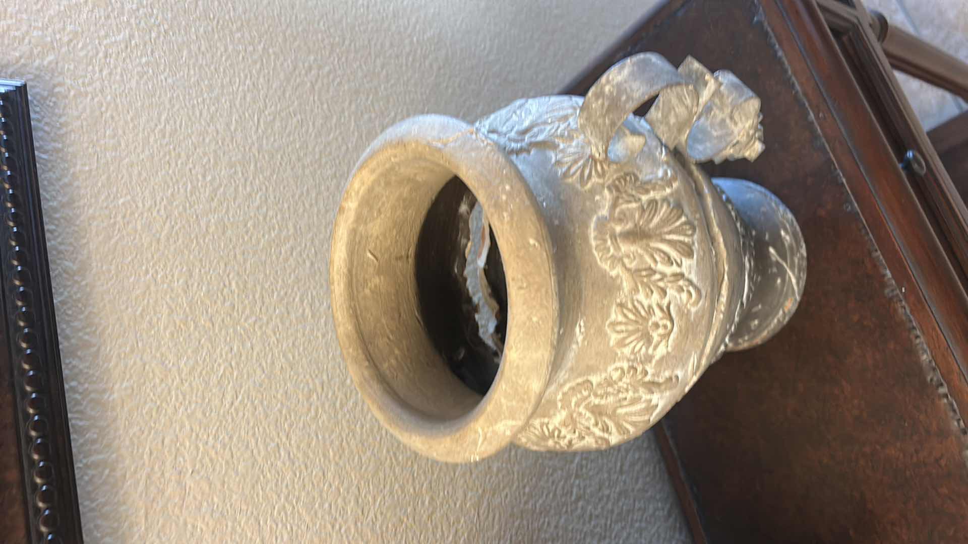 Photo 1 of 2 CERAMIC / POTTERY VASE/URNS H12”