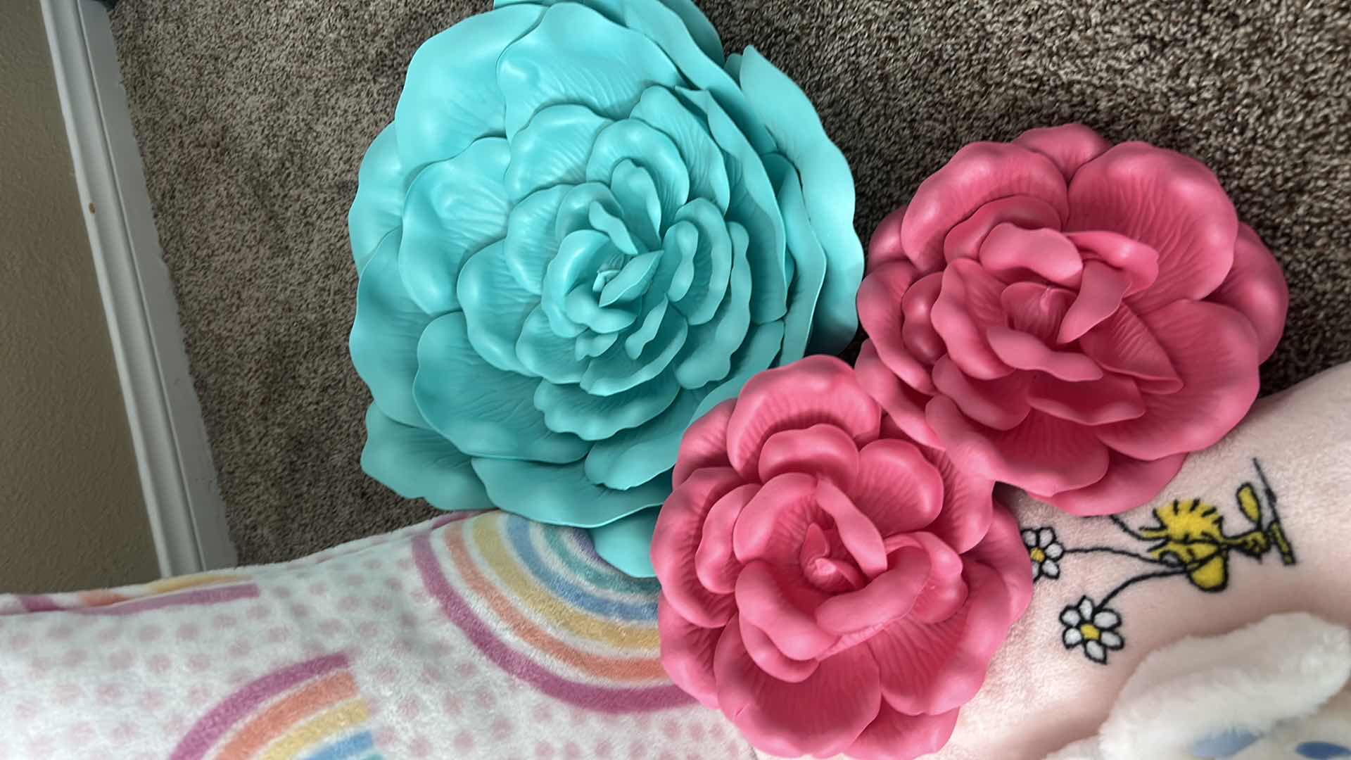 Photo 1 of GIRLS ROOM ASSORTMENT