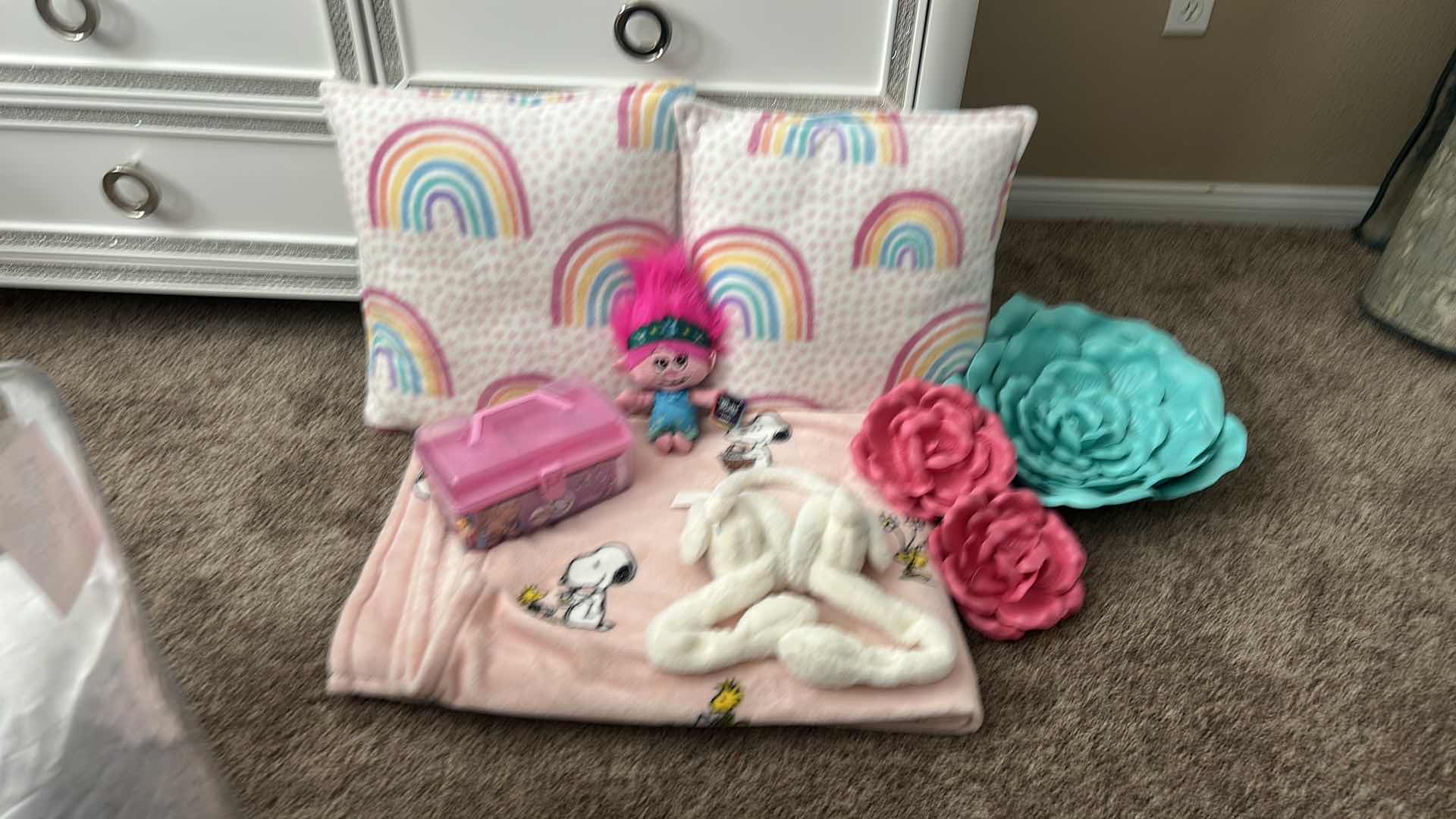 Photo 1 of GIRLS ROOM ASSORTMENT