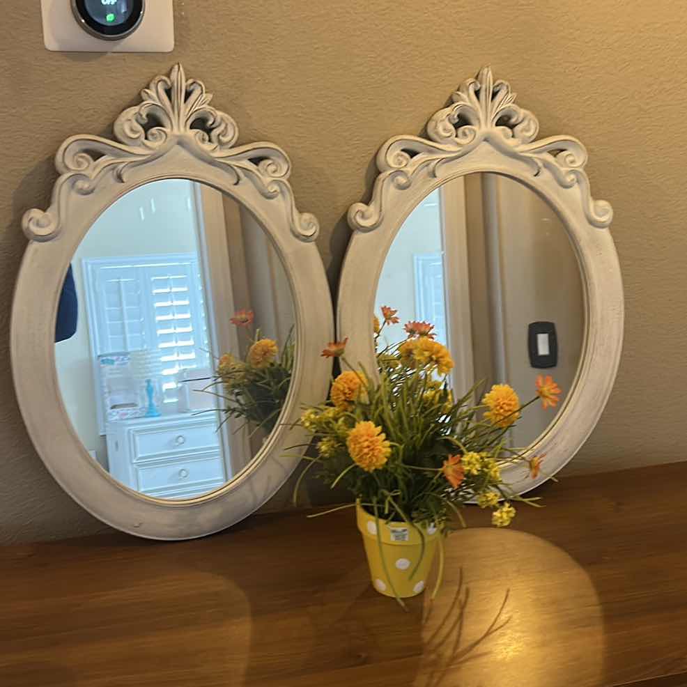 Photo 1 of 2 OVAL FRAMED MIRRORS 16” x H23”AND FAUX FLORAL