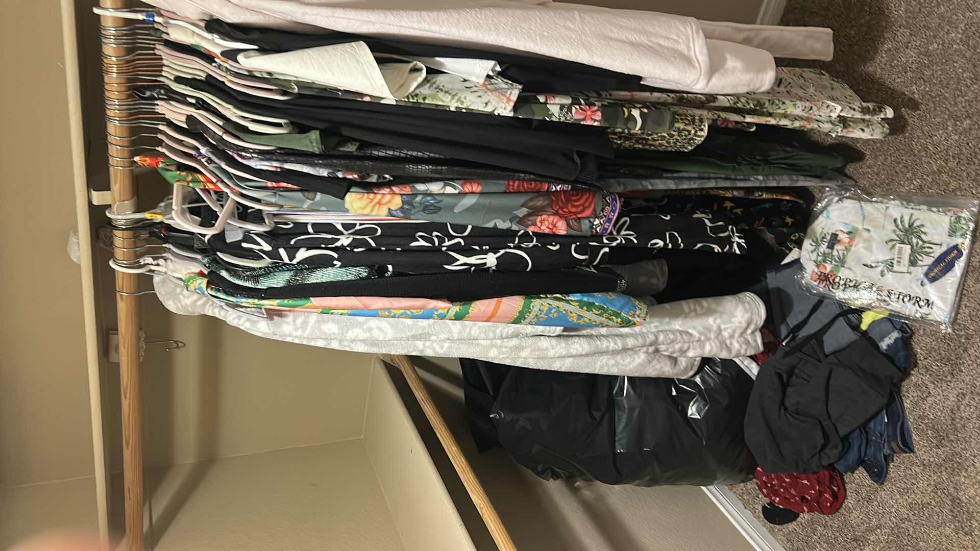 Photo 1 of WOMENSWEAR SIZE MED LARGE