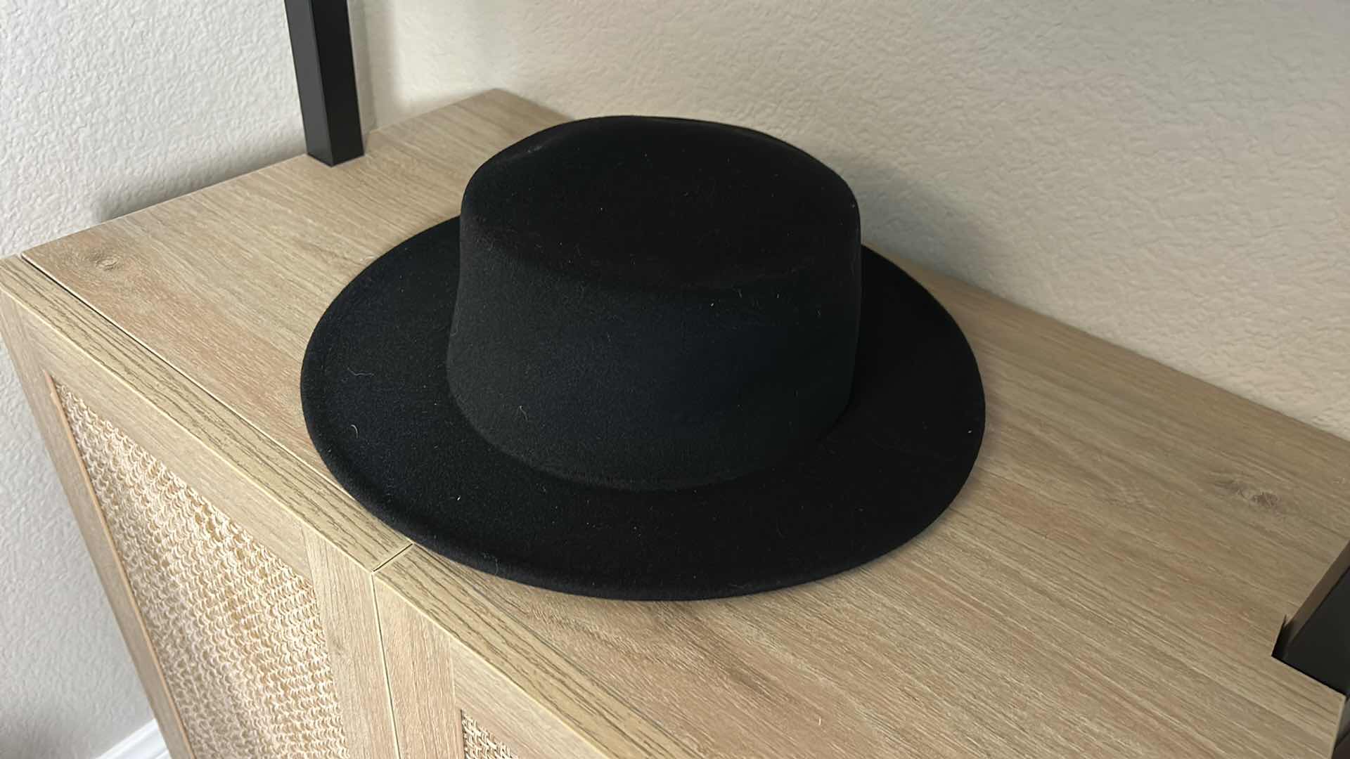 Photo 1 of 6 MENS HATS