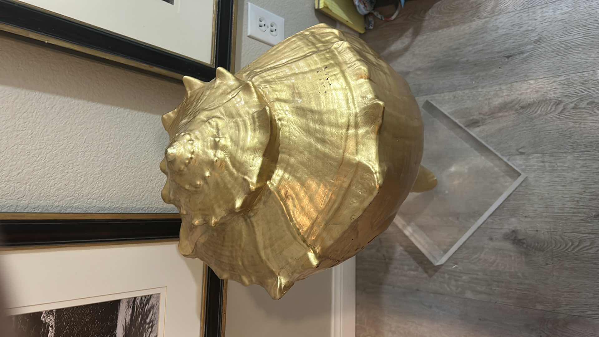 Photo 1 of VERY HEAVY APPROX 34” HIGH MOUNTED GOLD SEASHELL DESIGN DECOR