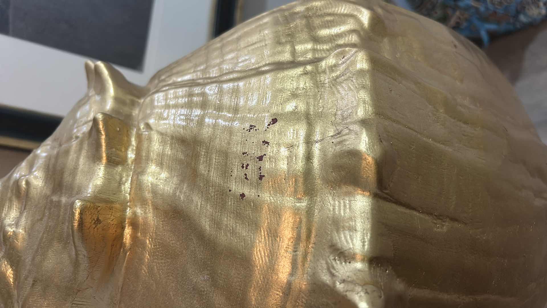 Photo 1 of VERY HEAVY APPROX 34” HIGH MOUNTED GOLD SEASHELL DESIGN DECOR