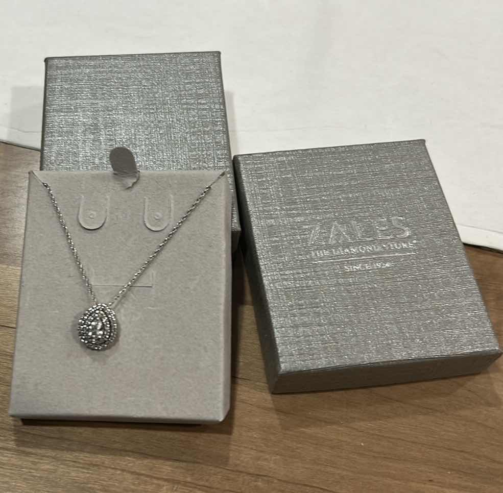 Photo 1 of PEAR-SHAPED HALO PENDANT IN .925 STERLING SILVER WITH CLEAR STONES (UNTESTED)