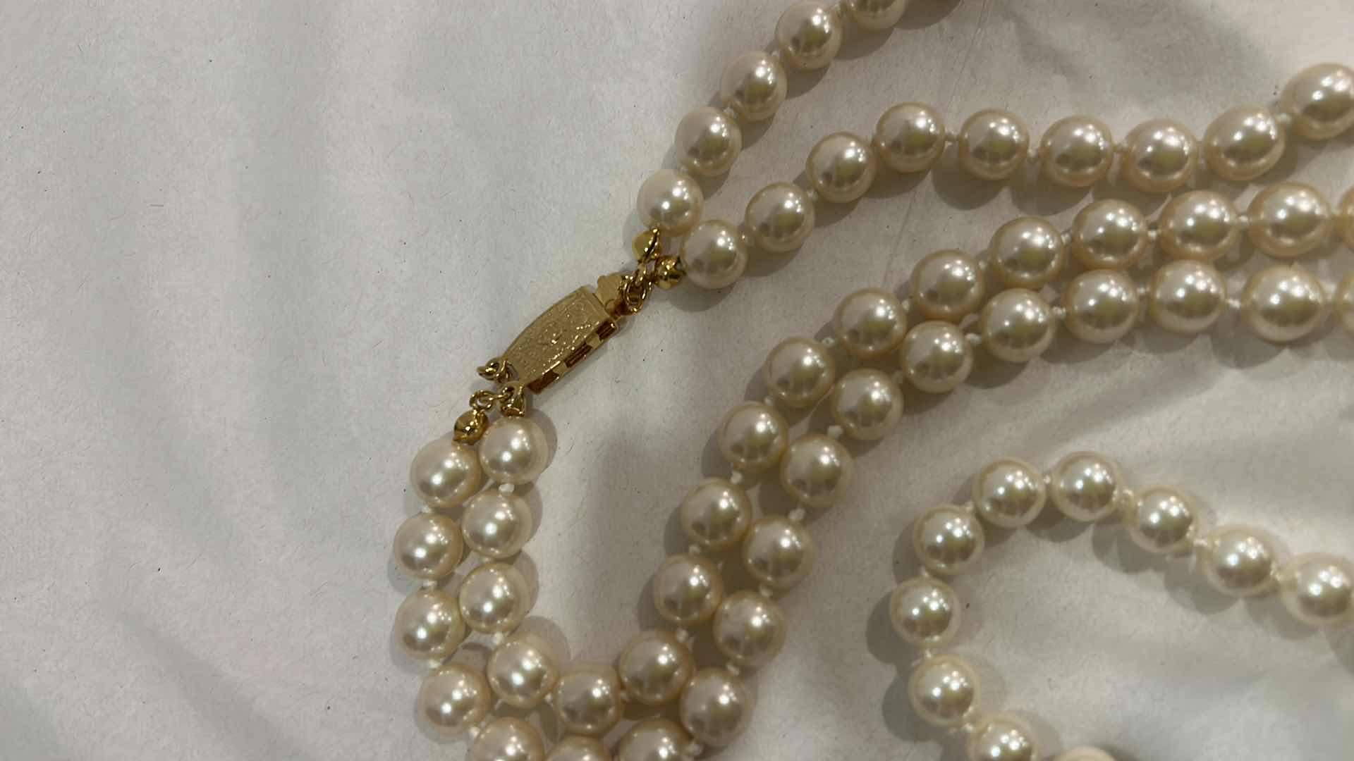 Photo 1 of 3 CULTURED PEARLS  NECKLACES  – STERLING CLASP – WHITE & CHAMPAGNE TONES (PEARLS NOT PROFESSIONALLY TESTED)