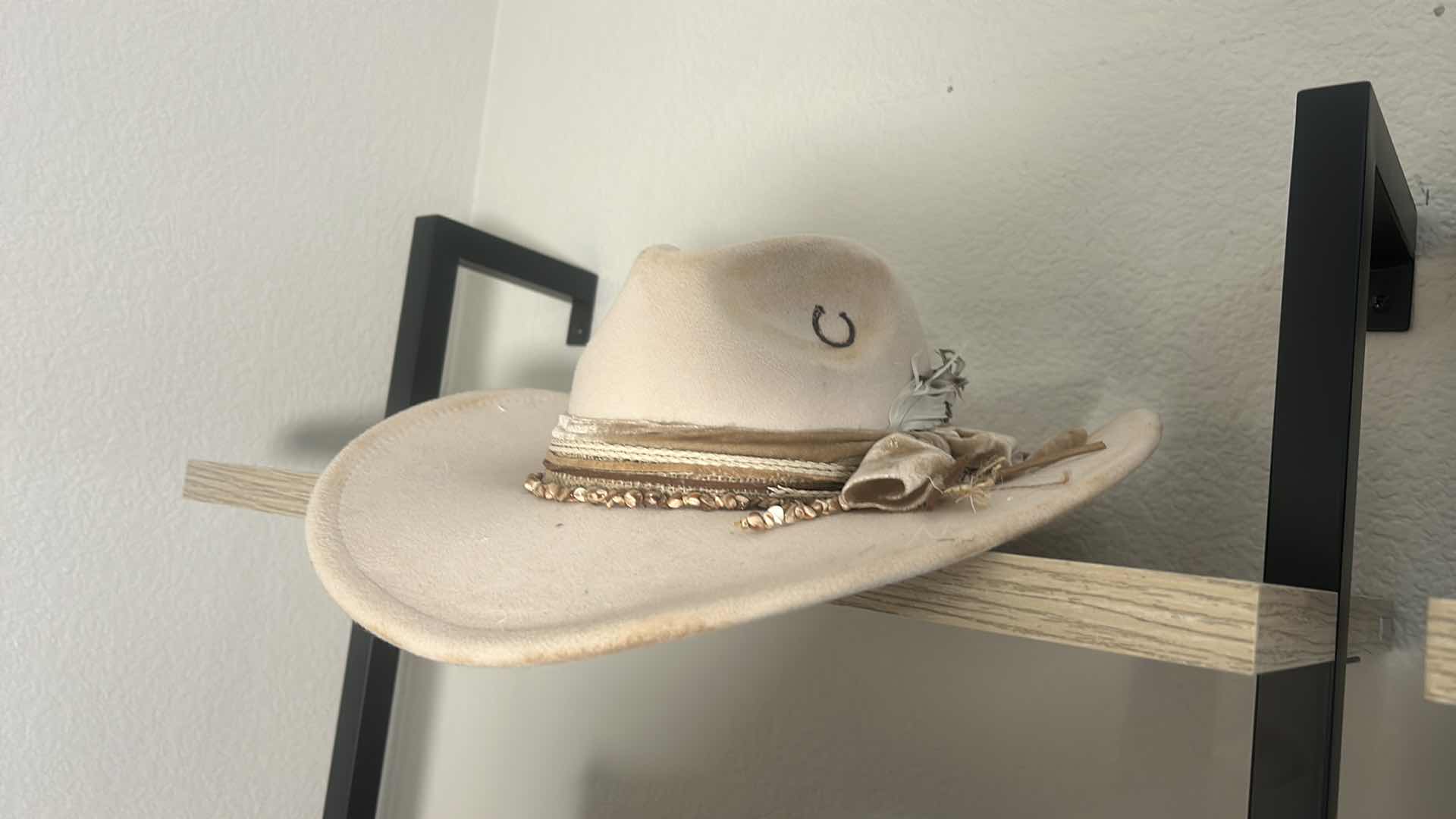Photo 1 of 8 WESTERN STYLE COWGIRL/COWBOY HATS