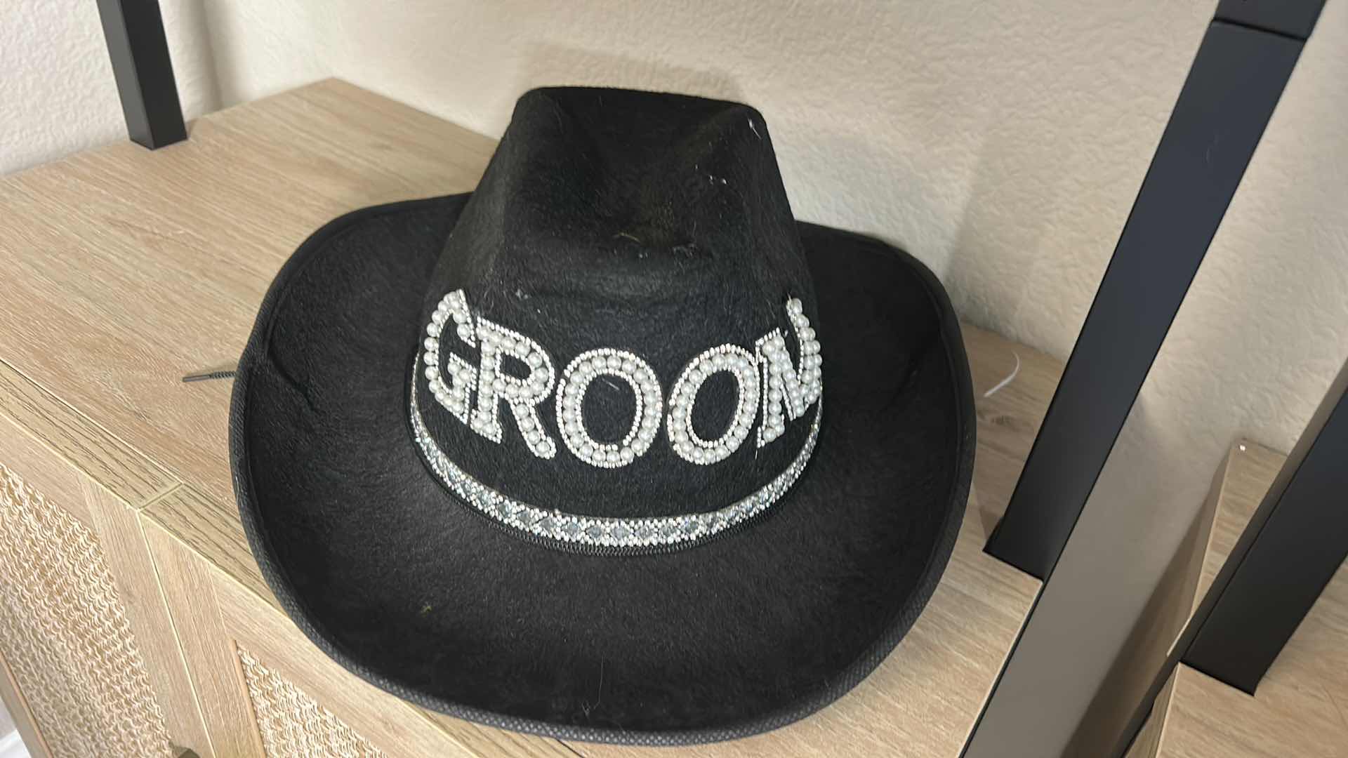 Photo 1 of 8 WESTERN STYLE COWGIRL/COWBOY HATS