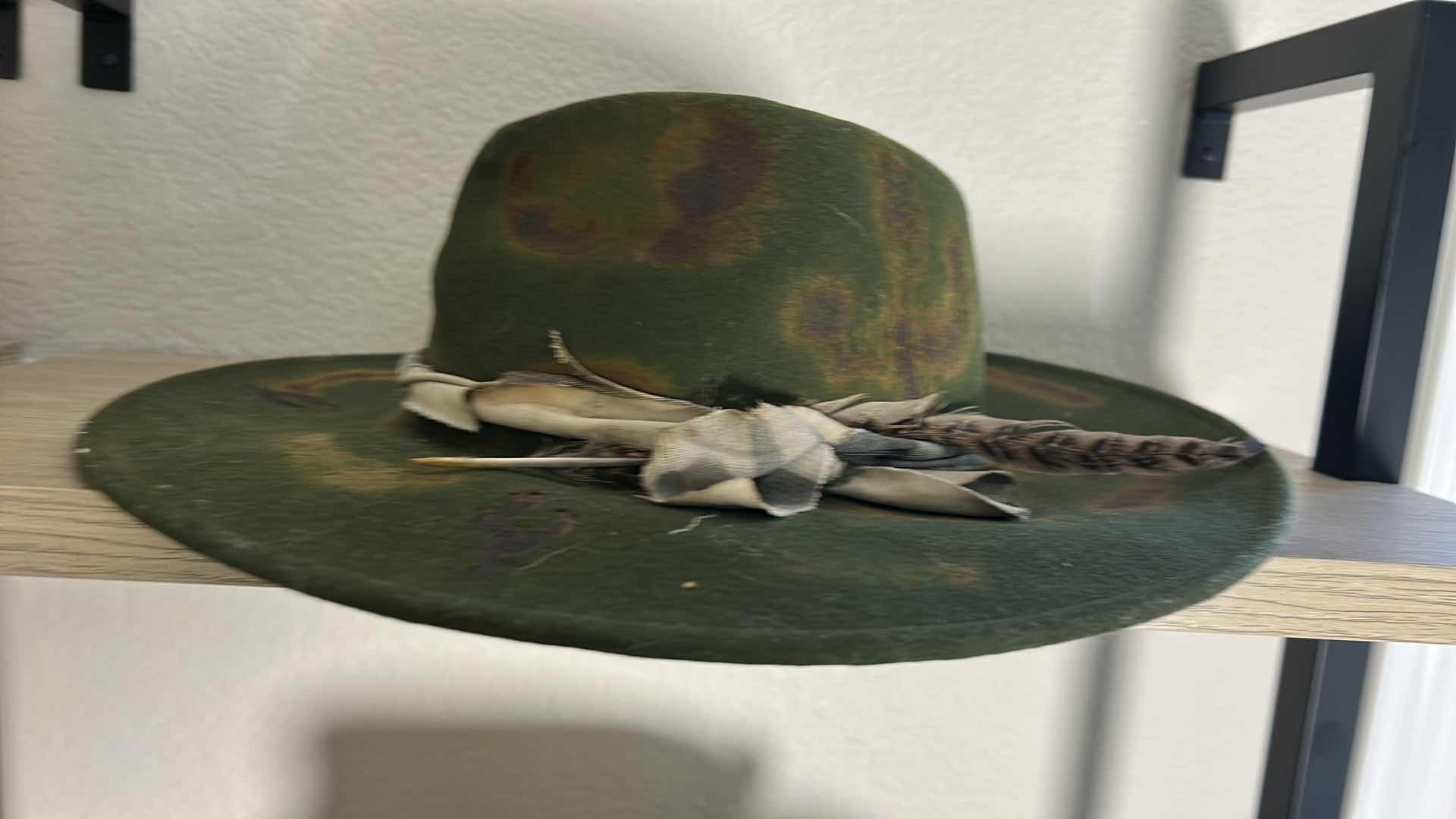 Photo 1 of 8 WESTERN STYLE COWGIRL/COWBOY HATS