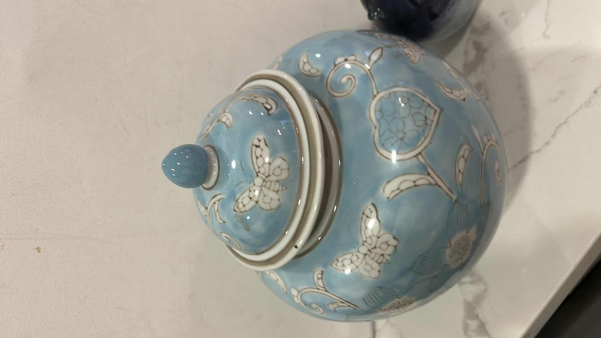 Photo 1 of 2 PC HOME DECOR- TEMPLE JAR H10.5”, GLASS BIRD