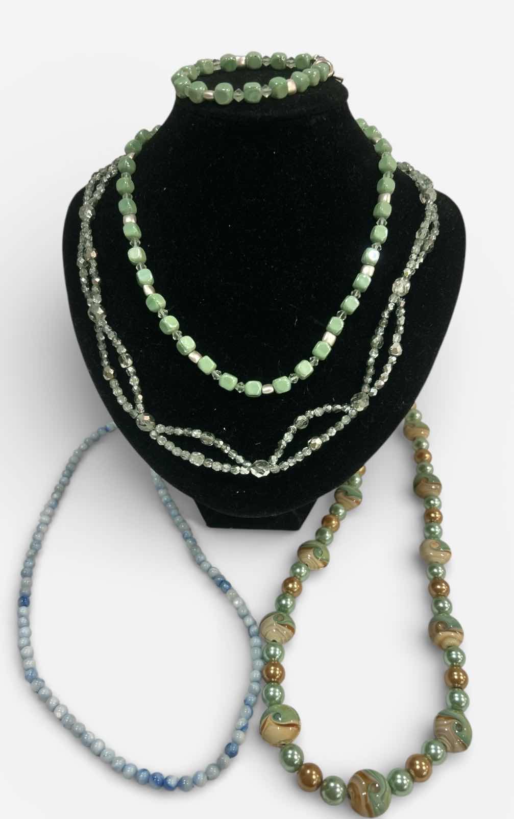 Photo 1 of FASHION JEWELRY- 4 NECKLACES AND 1 BRACELET