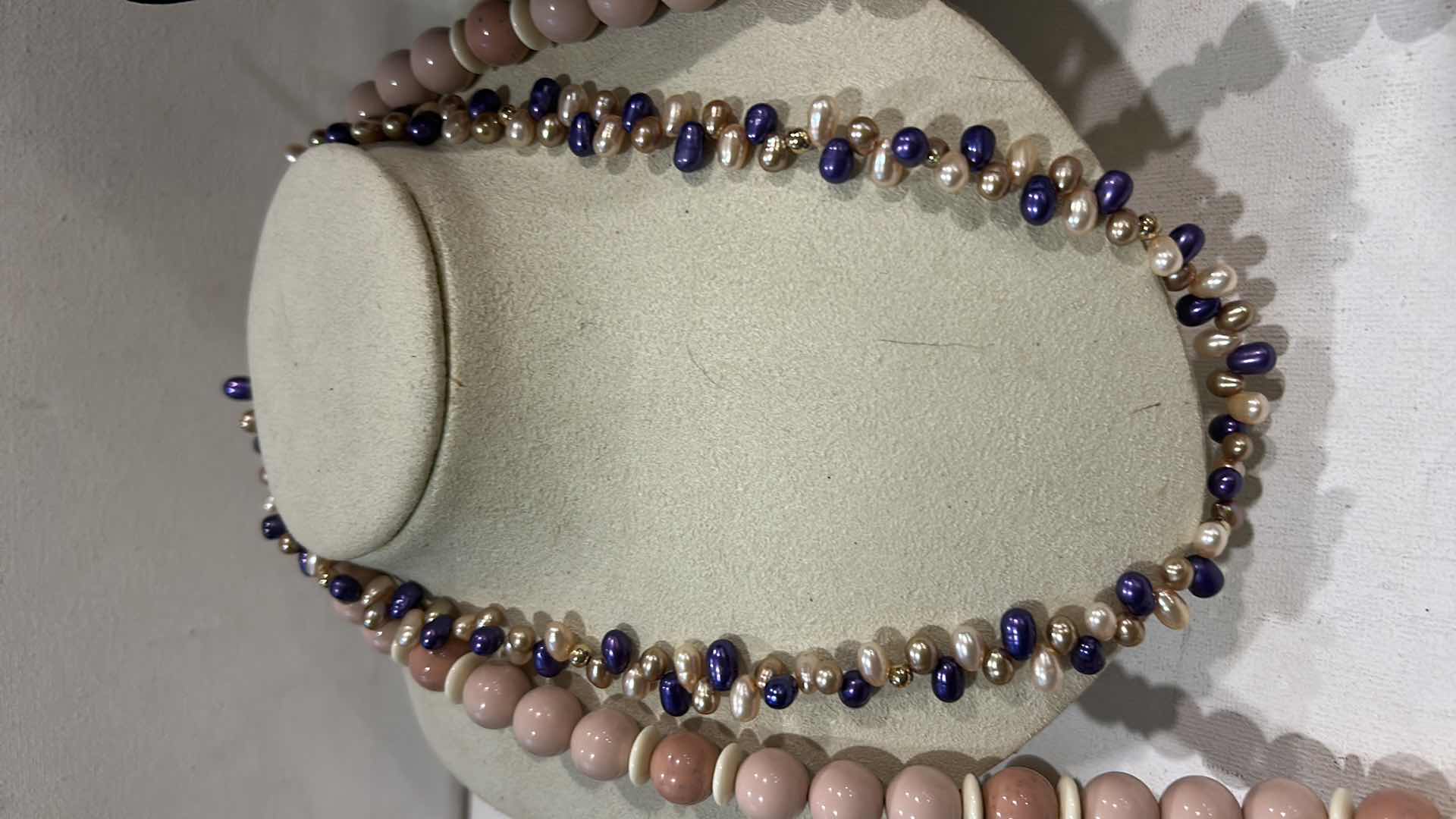 Photo 1 of FASHION JEWELRY- 6 NECKLACES & 2 BRACELETS