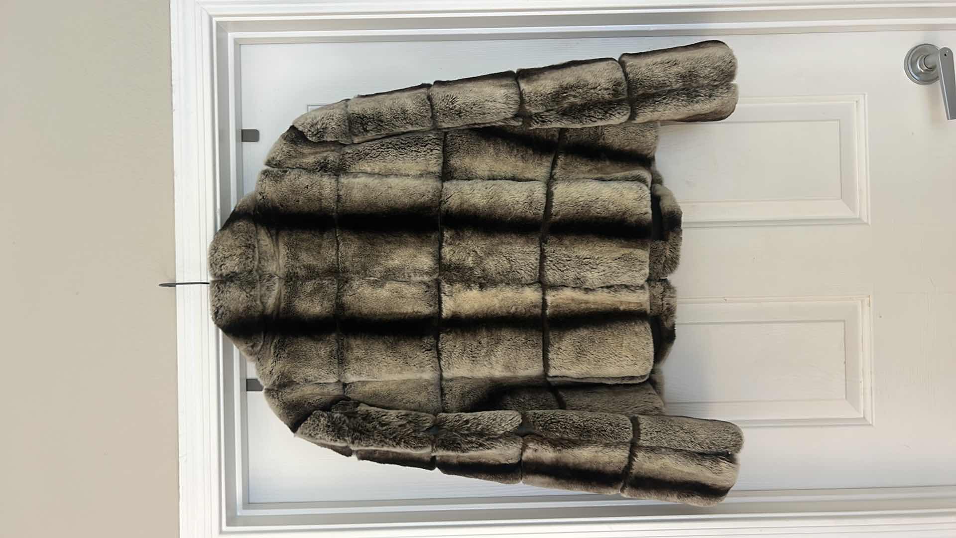 Photo 1 of CHOSEN COUTURE COLLECTION SUPER SOFT  FUR COAT(M/L)