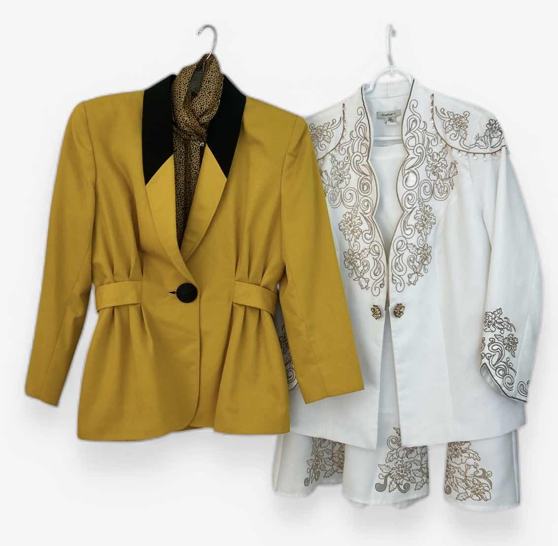 Photo 1 of WOMENSWEAR - 4 PIECES PLUS SIZE WOMENS CLOTHING