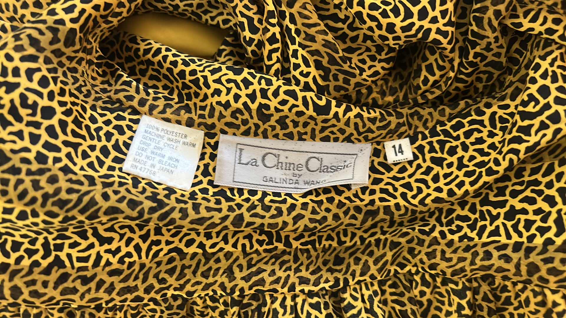 Photo 1 of WOMENSWEAR - 4 PIECES PLUS SIZE WOMENS CLOTHING