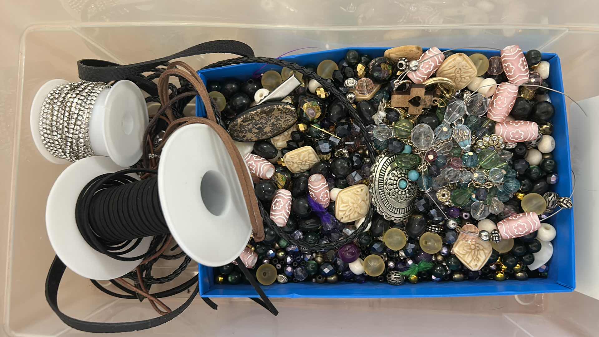 Photo 1 of BEADS AND JEWELRY FOR CRAFTING