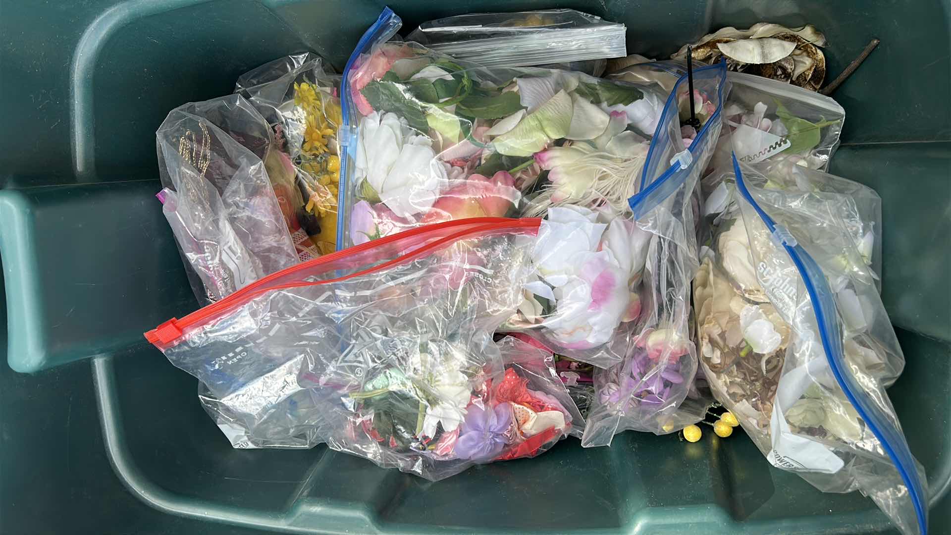 Photo 1 of FLOWERS FOR CRAFTING