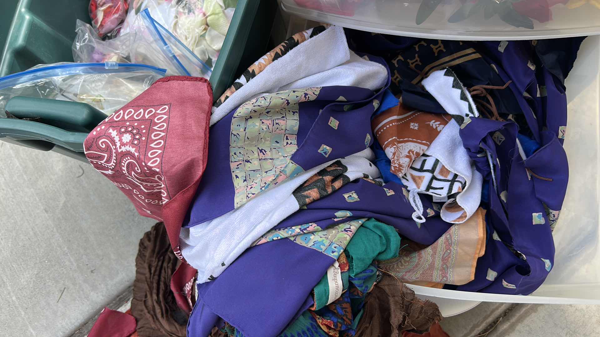 Photo 1 of FLOWERS FOR CRAFTING