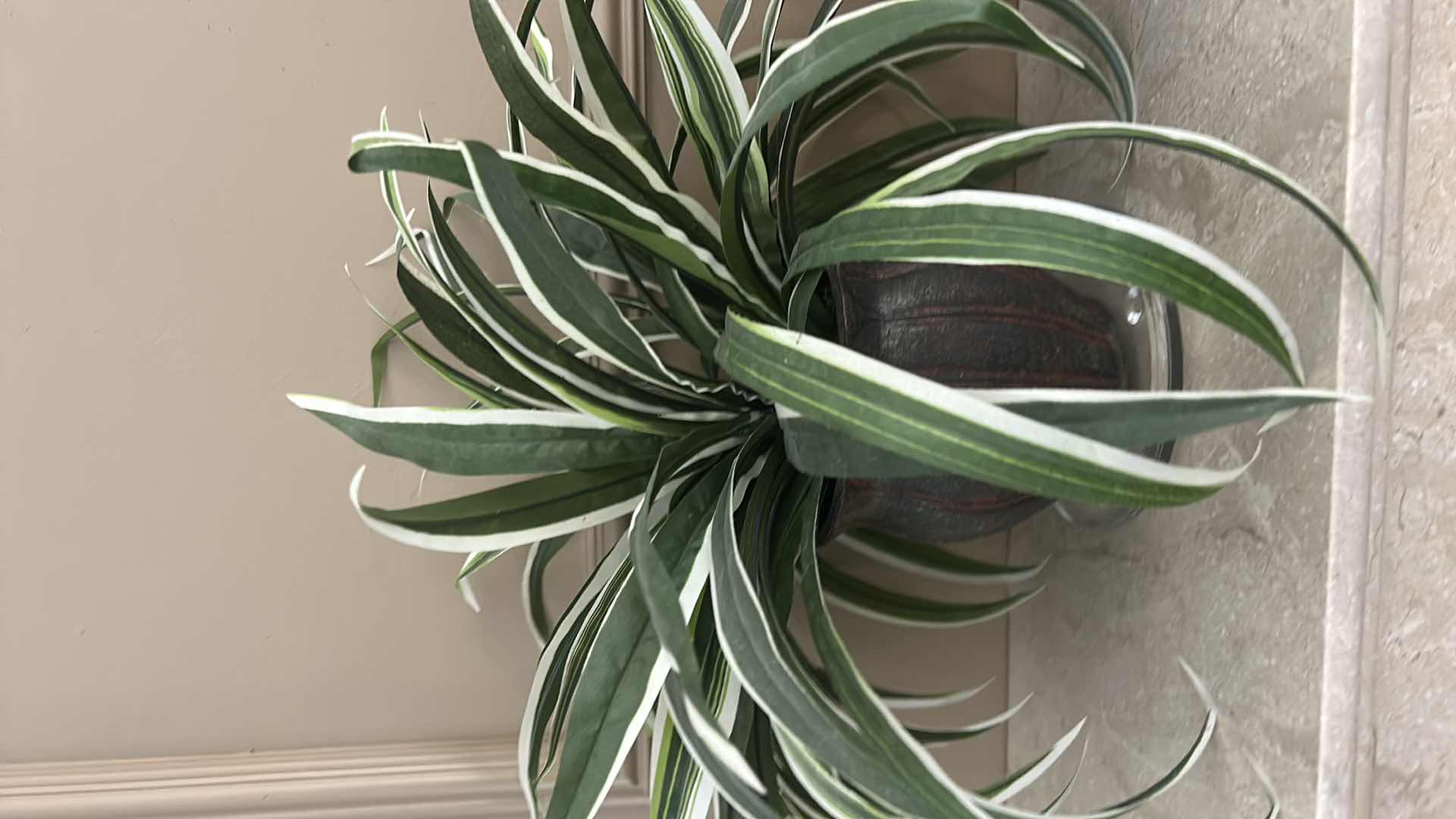 Photo 1 of 4 PC HOME DECOR (CLOCK H13”)