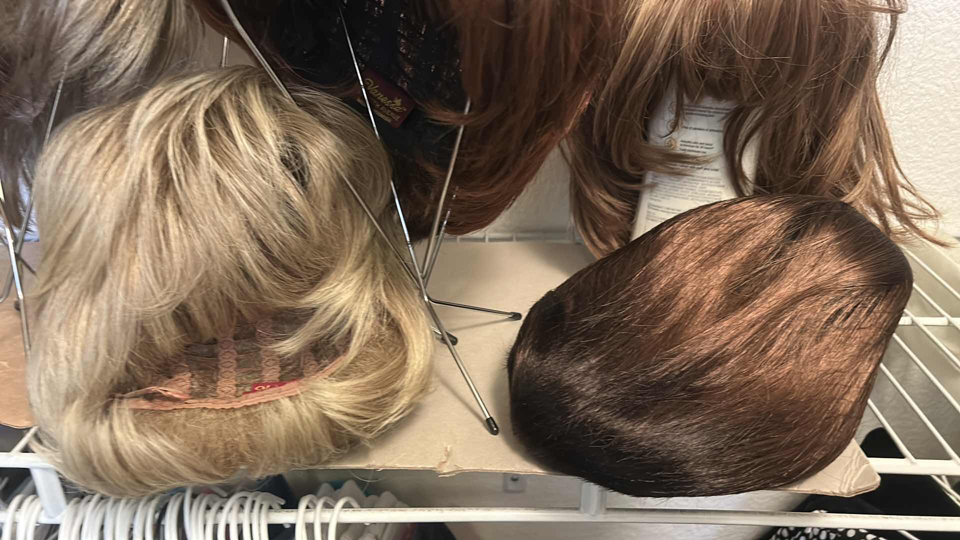 Photo 1 of 6 WOMENS WIGS