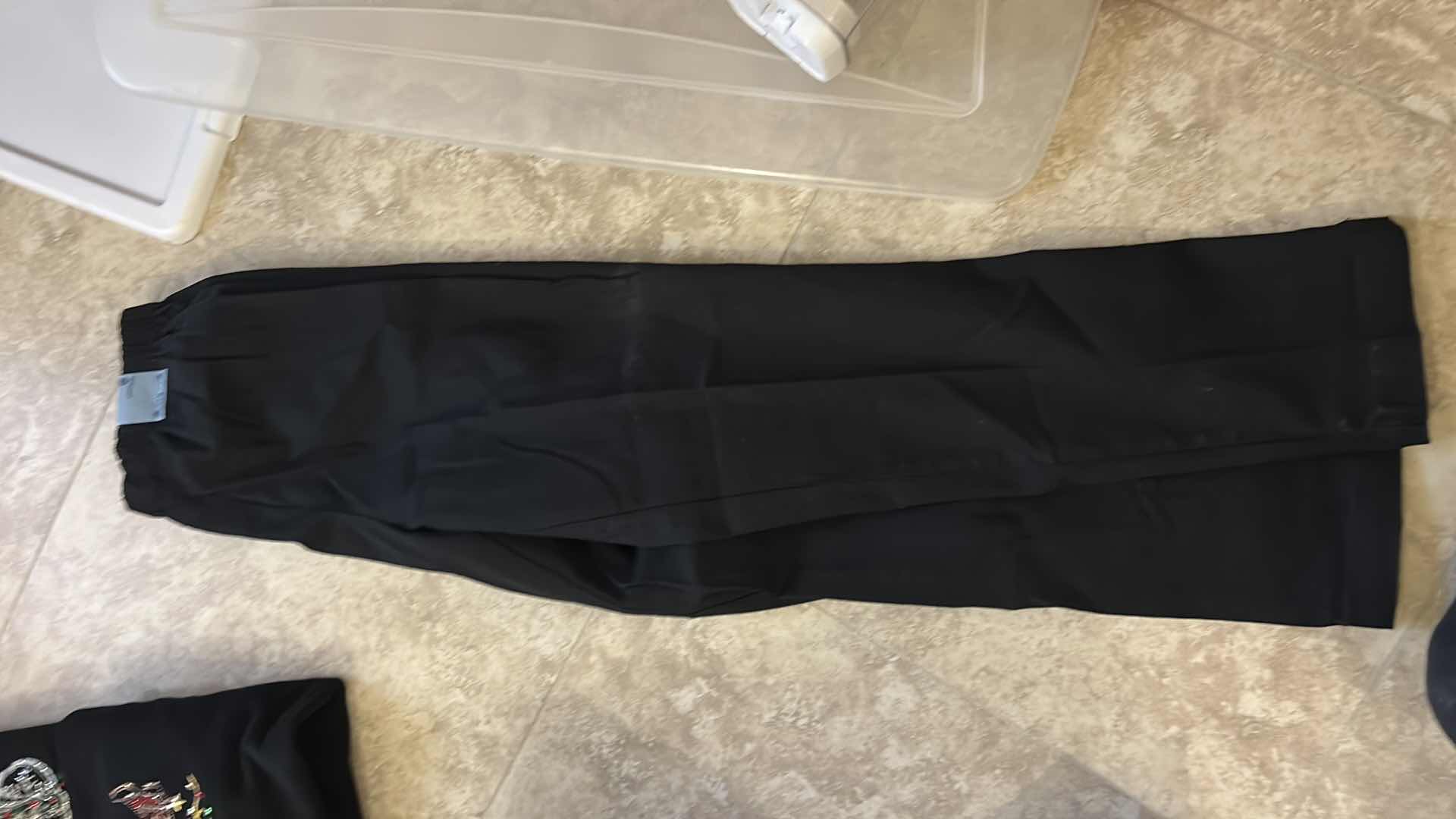 Photo 1 of 25 PAIRS WOMENS SIZE 14 PANTS